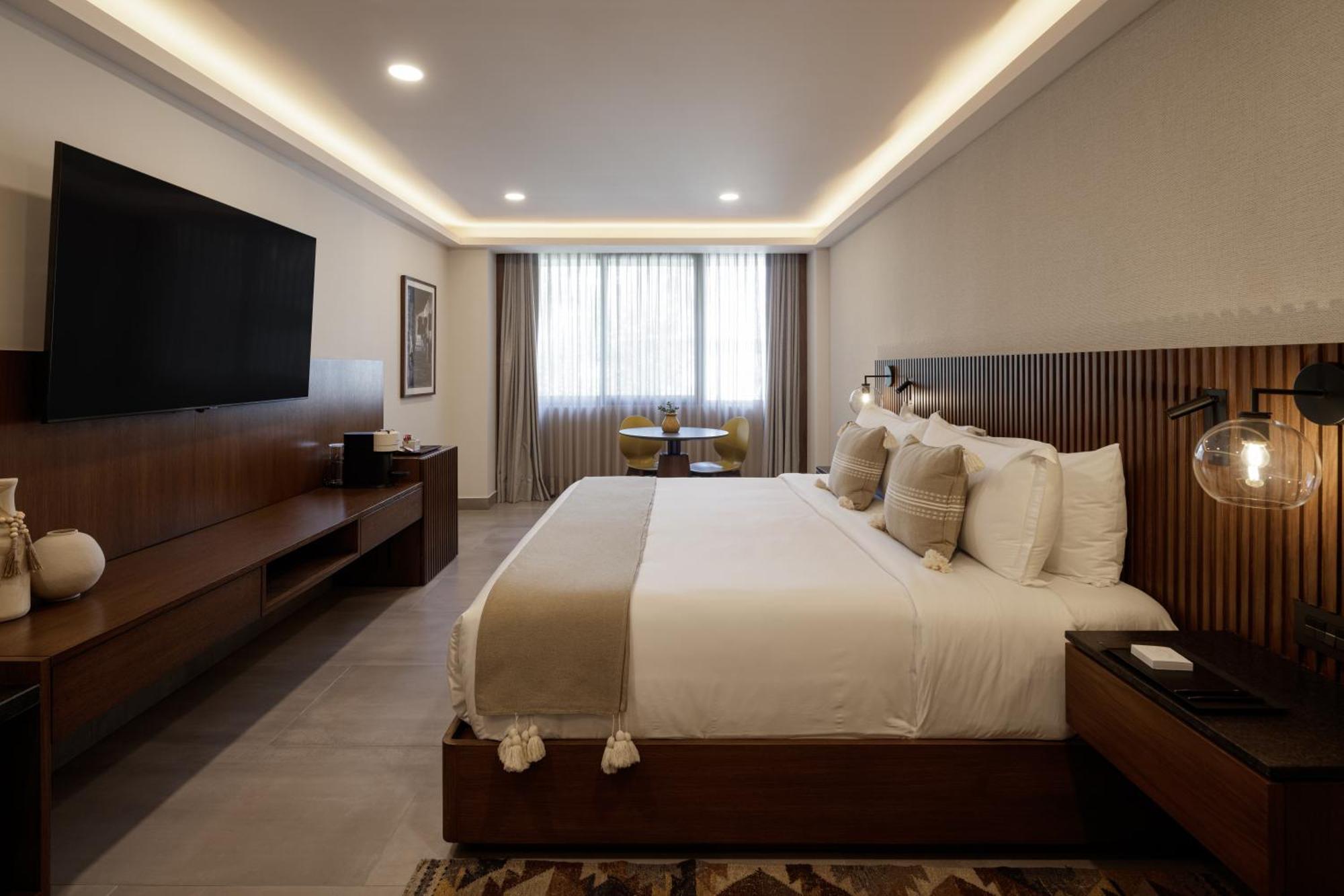 Deluxe Suite