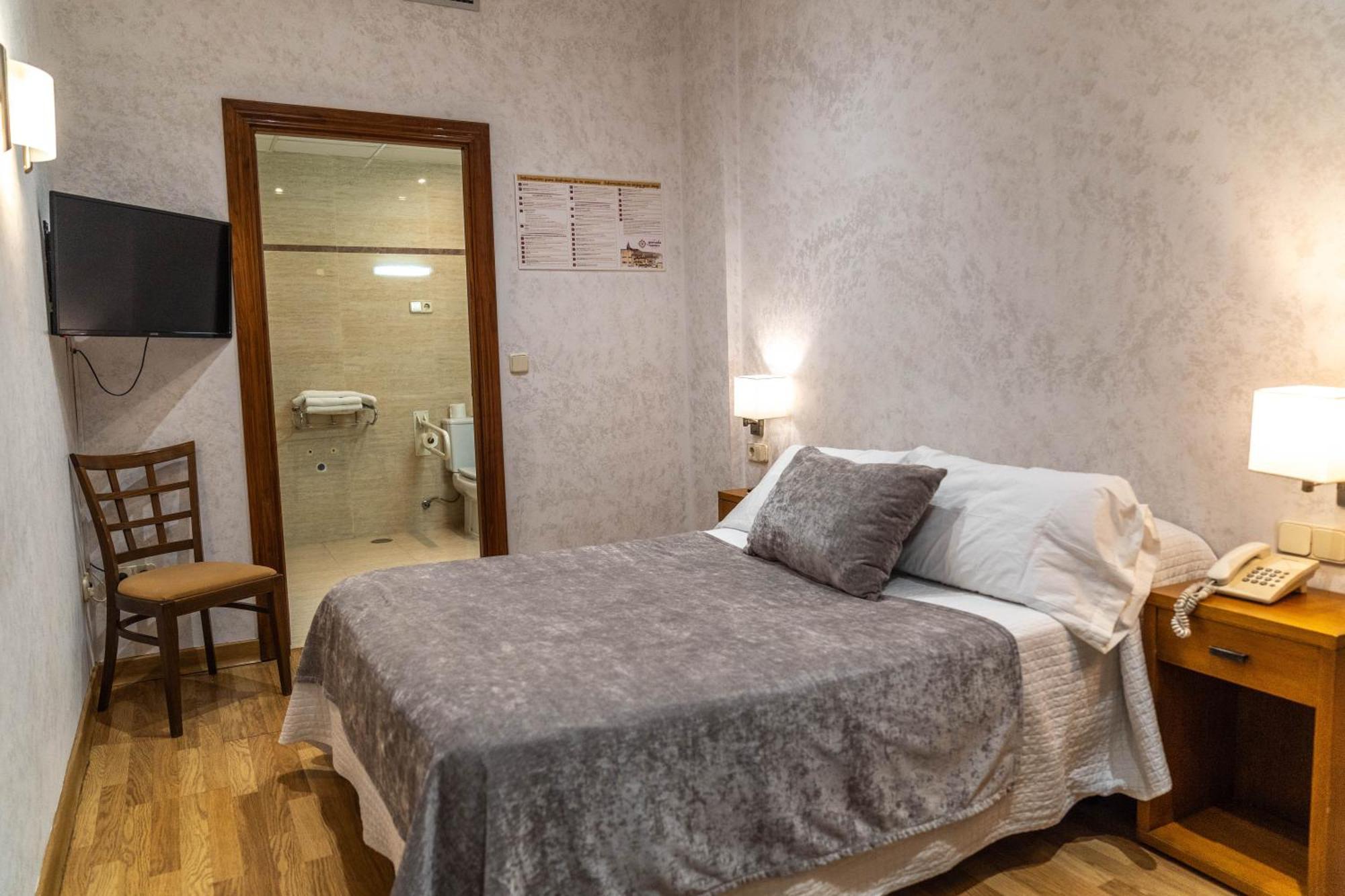 Budget Double Room,1537156858:JPEG