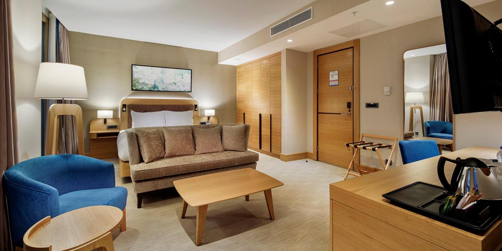 One-Bedroom King Suite