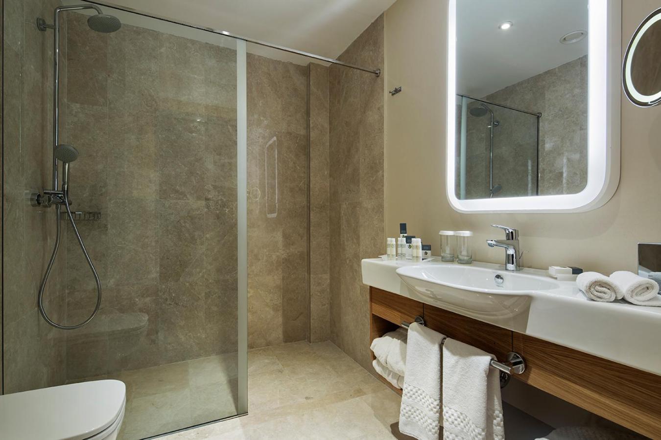 King Guest Room