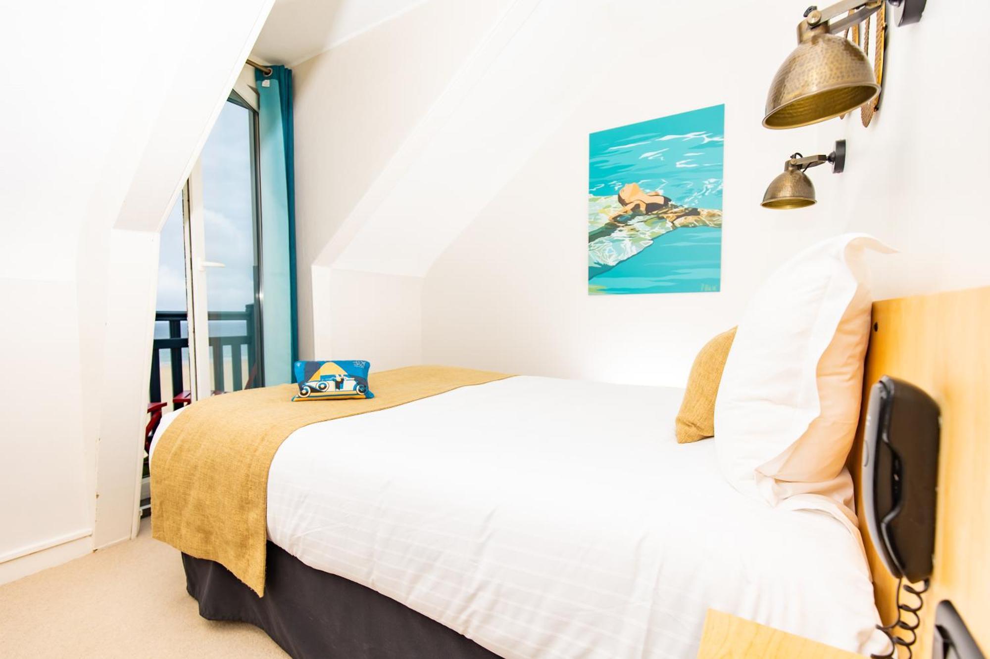 Small Double Room with Balcony - Sea View,1540362130:JPEG