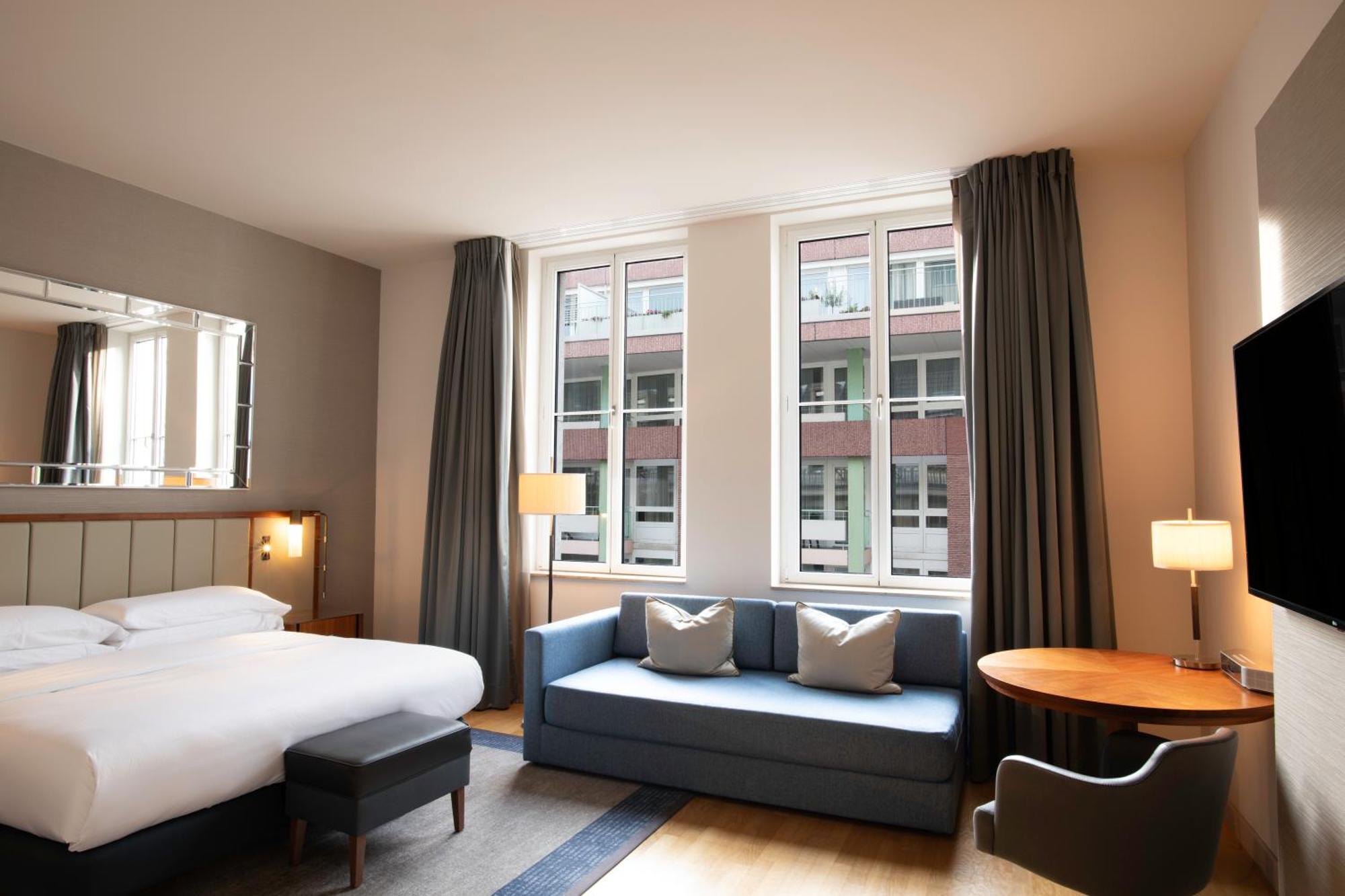 Deluxe King Room,1540596139:JPEG
