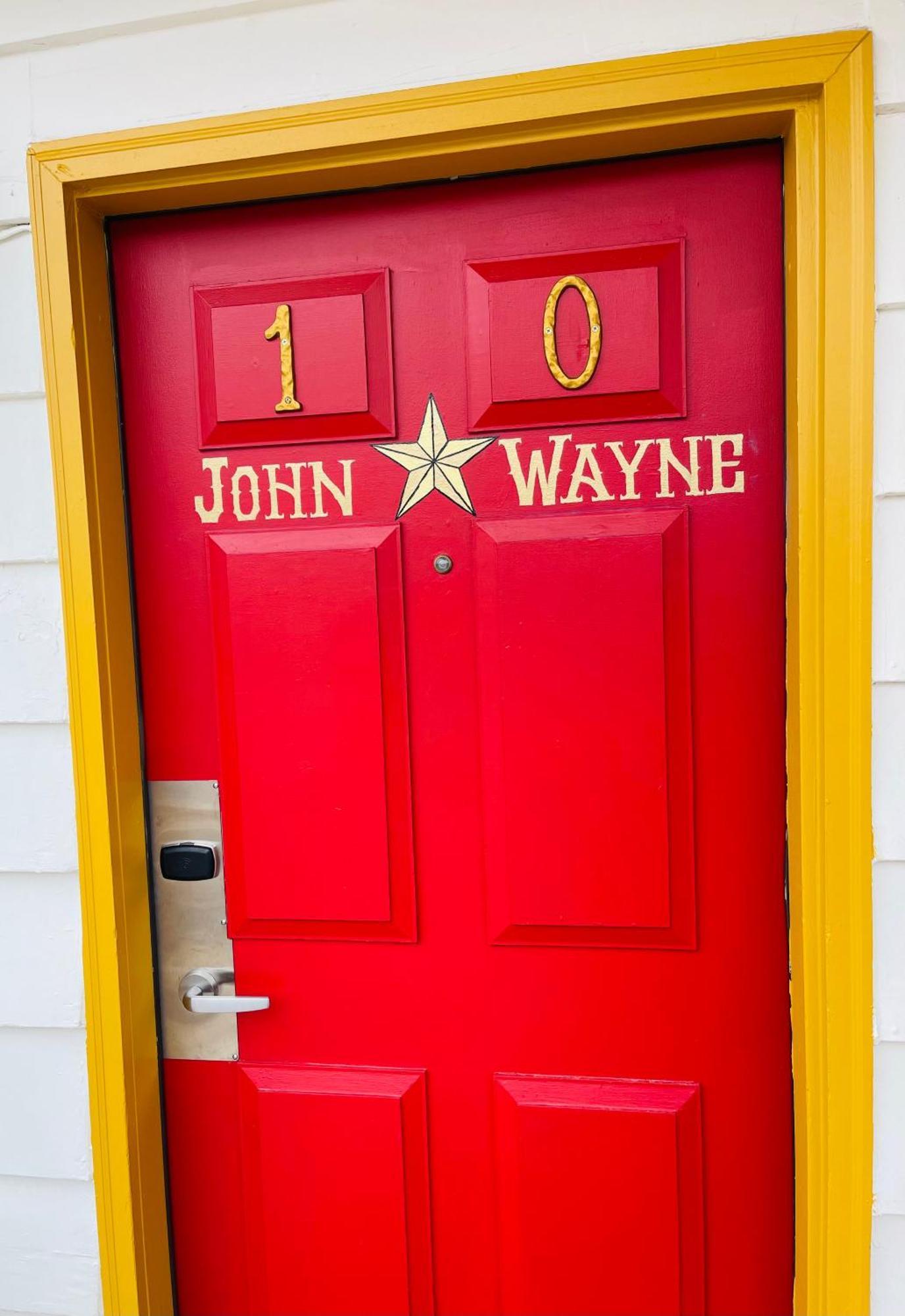 Deluxe King Suite,1540768078:JPEG