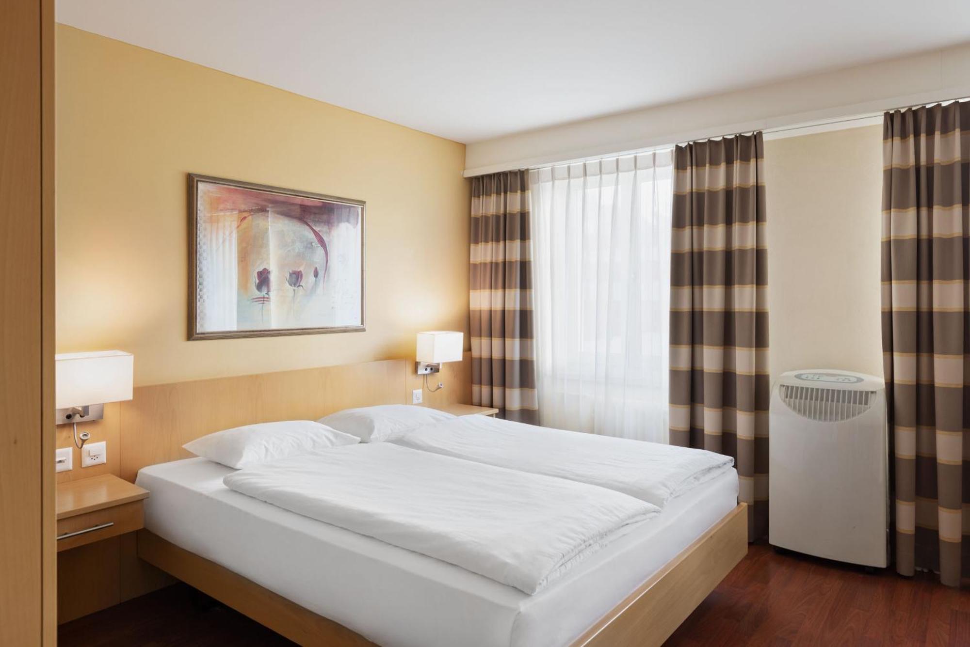 Standard Room,1540819612:JPEG
