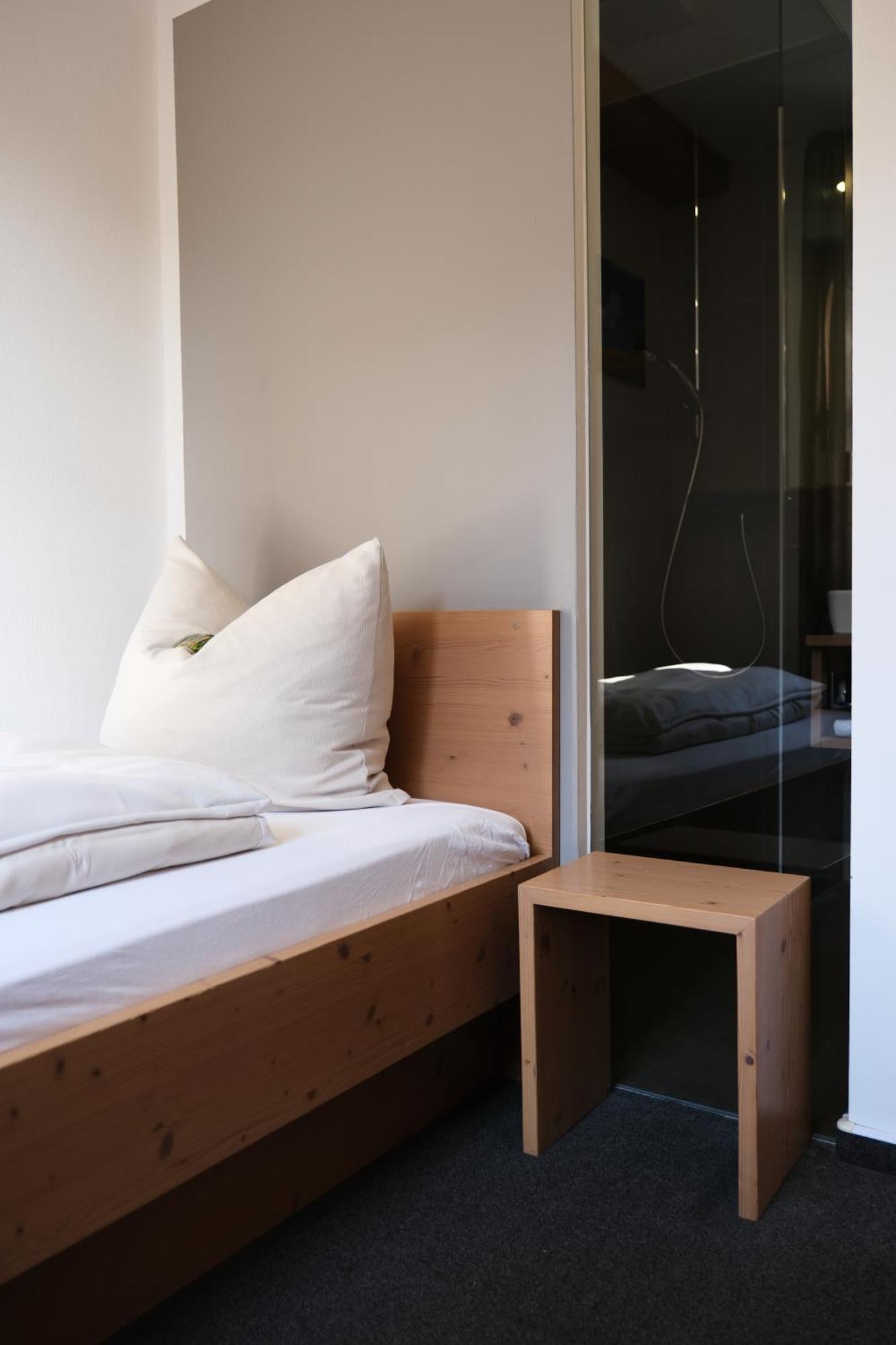 Superior Single Room,1542733342:JPEG