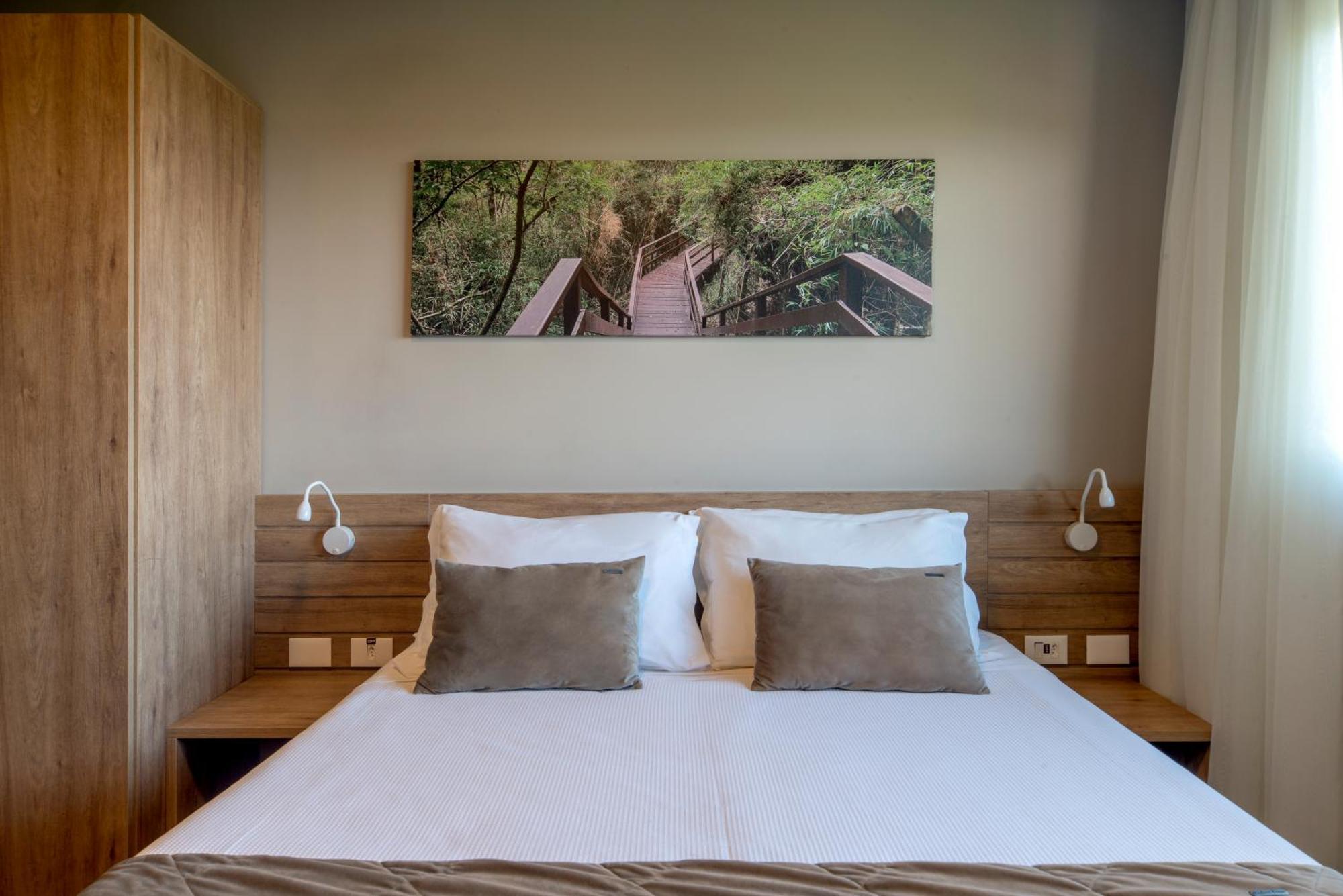 Deluxe Apartment,1542779614:JPEG