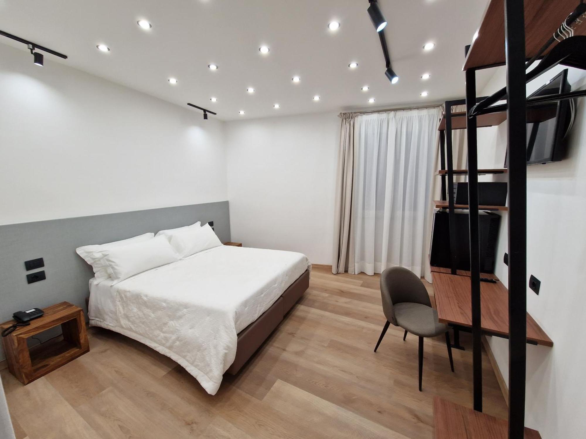 Double or Twin Room,1543642399:JPEG