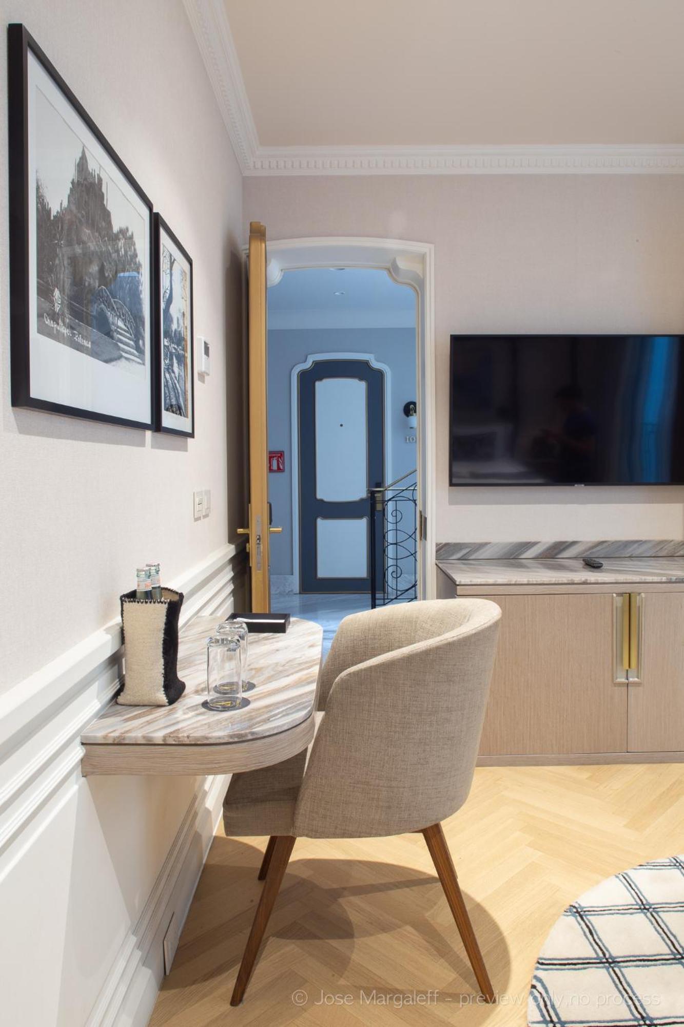 Superior Queen Room