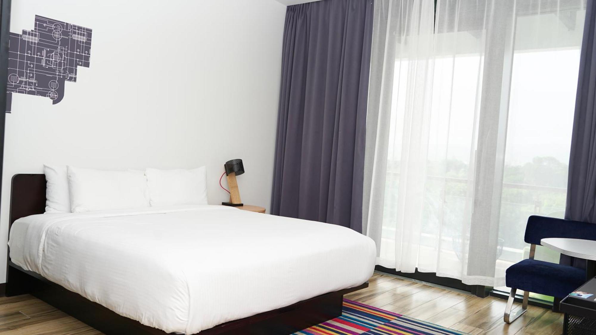 King Room Balcony,1545004831:JPEG