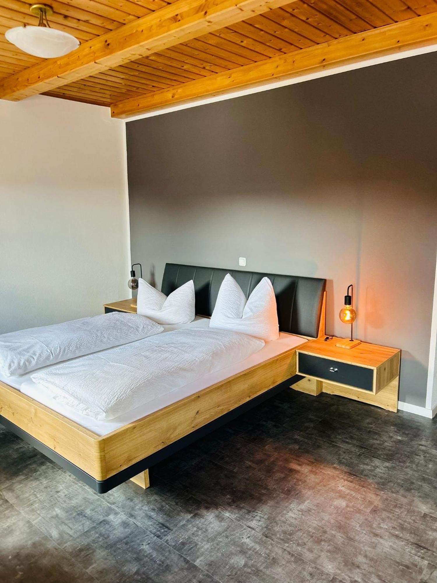 Double Room,1548010804:JPEG