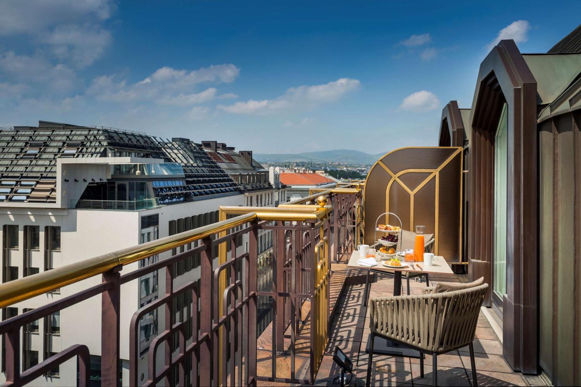 Executive Penthouse King Room with Lounge Access,1550331991:JPEG