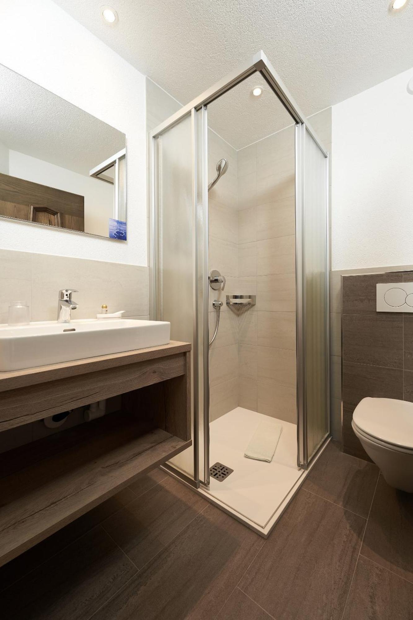 Single Room,1551113626:JPEG