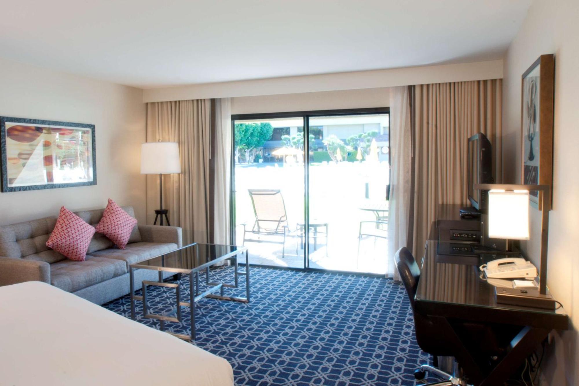King Room Pool Side No Resort Fees,1551309580:JPEG