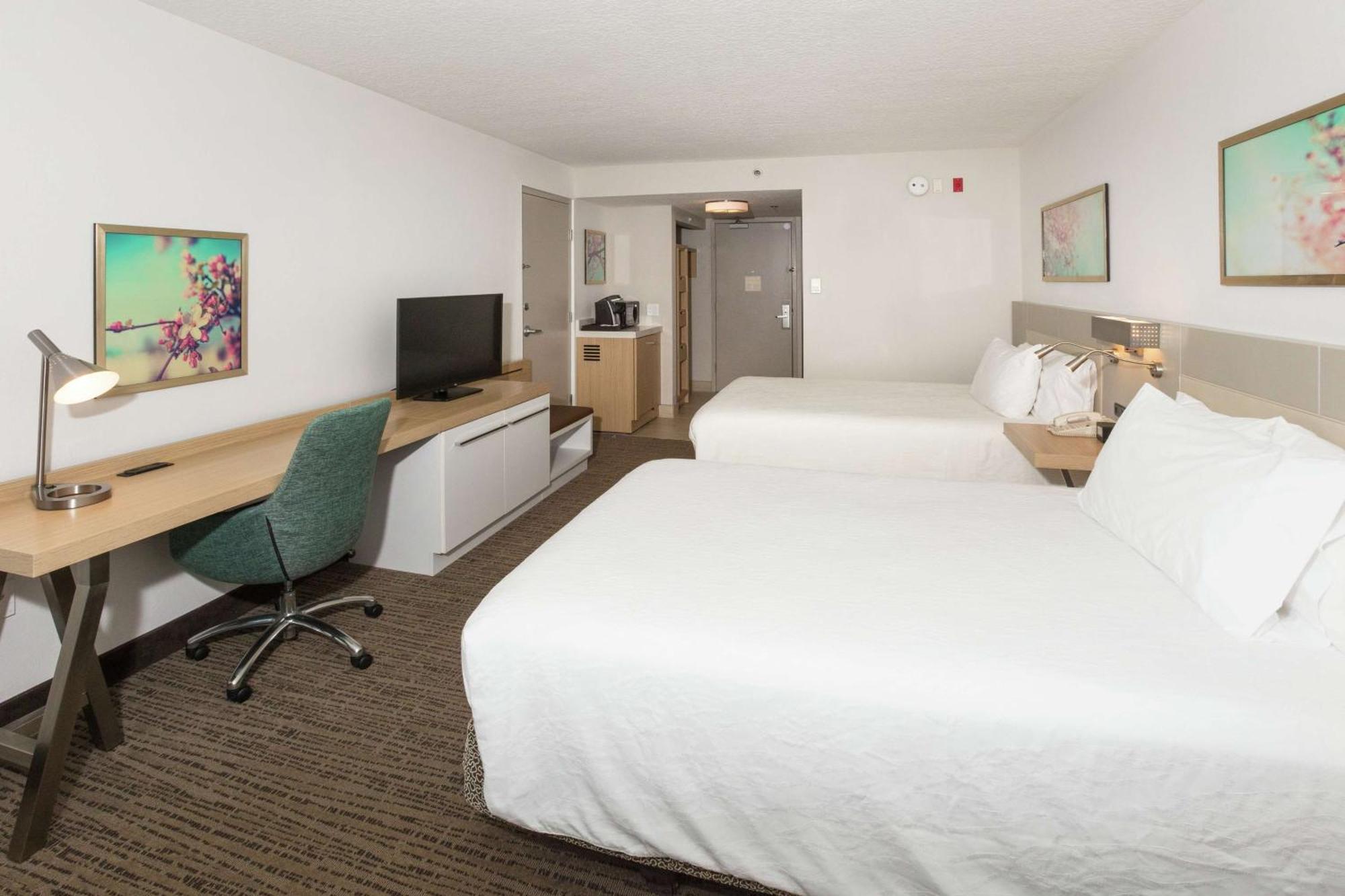 Queen Room with Two Queen Beds,1551382324:JPEG