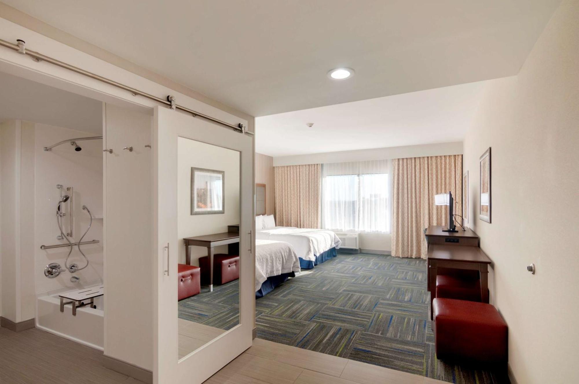 Queen Room Two Queen Beds Mobility Access or Non-Smoking