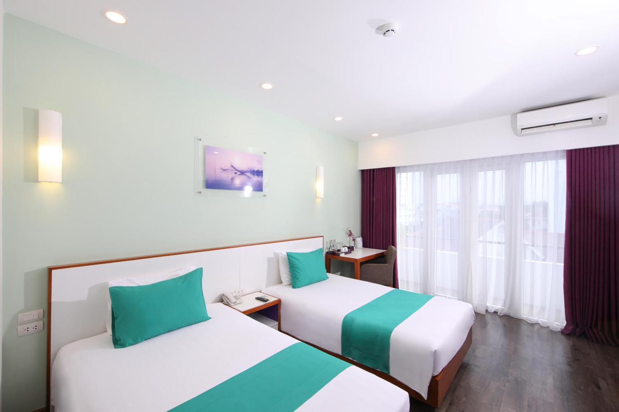 Deluxe Twin Room,1589124785:JPEG