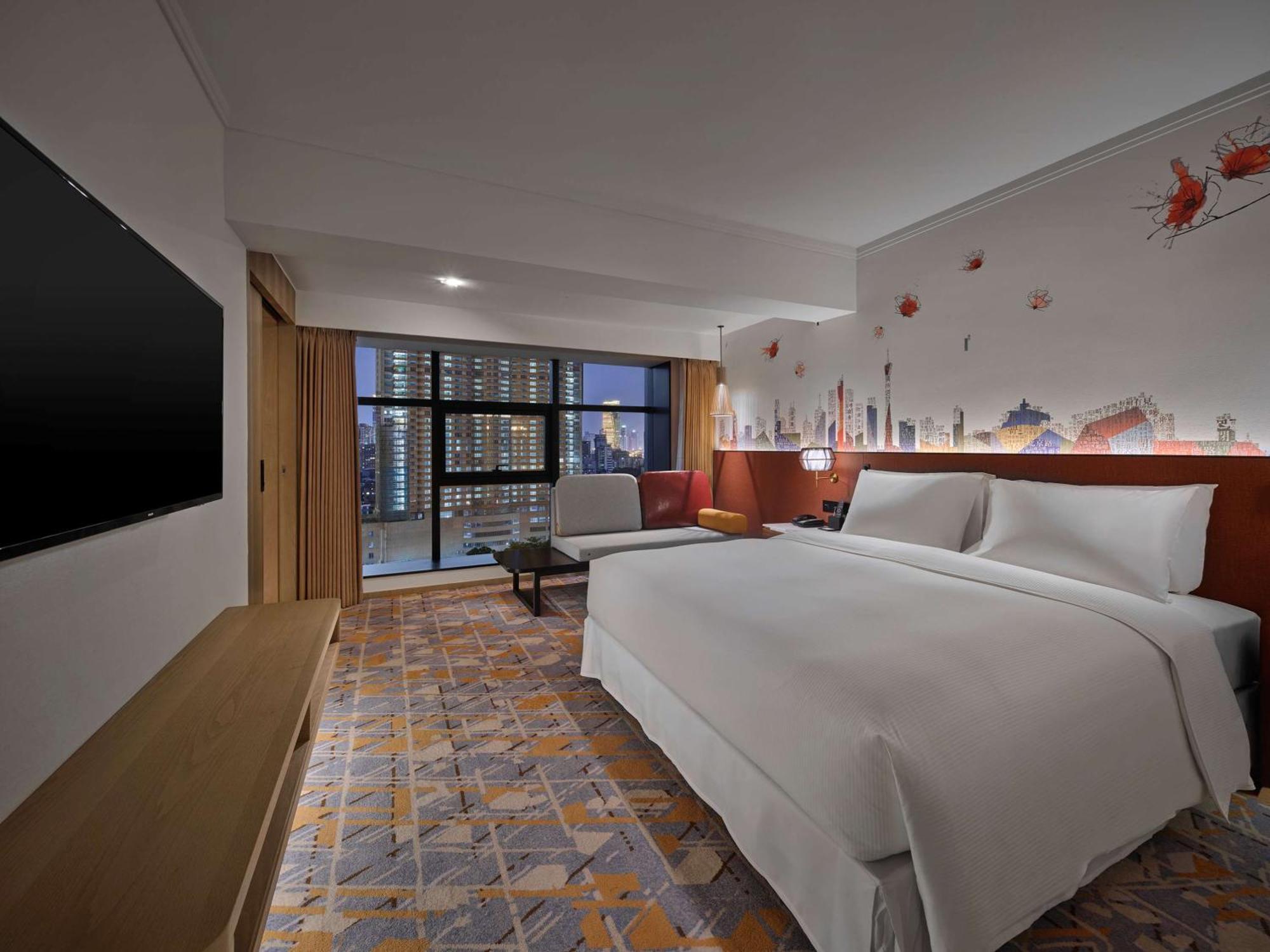 One-Bedroom Deluxe King Suite