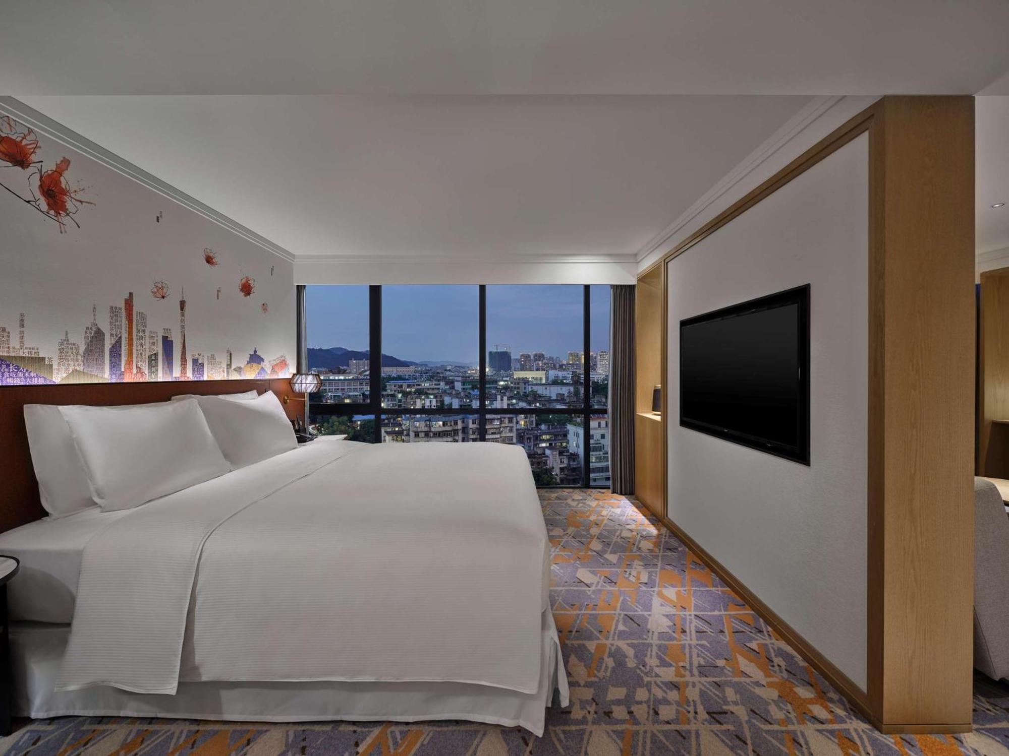 Junior King Suite