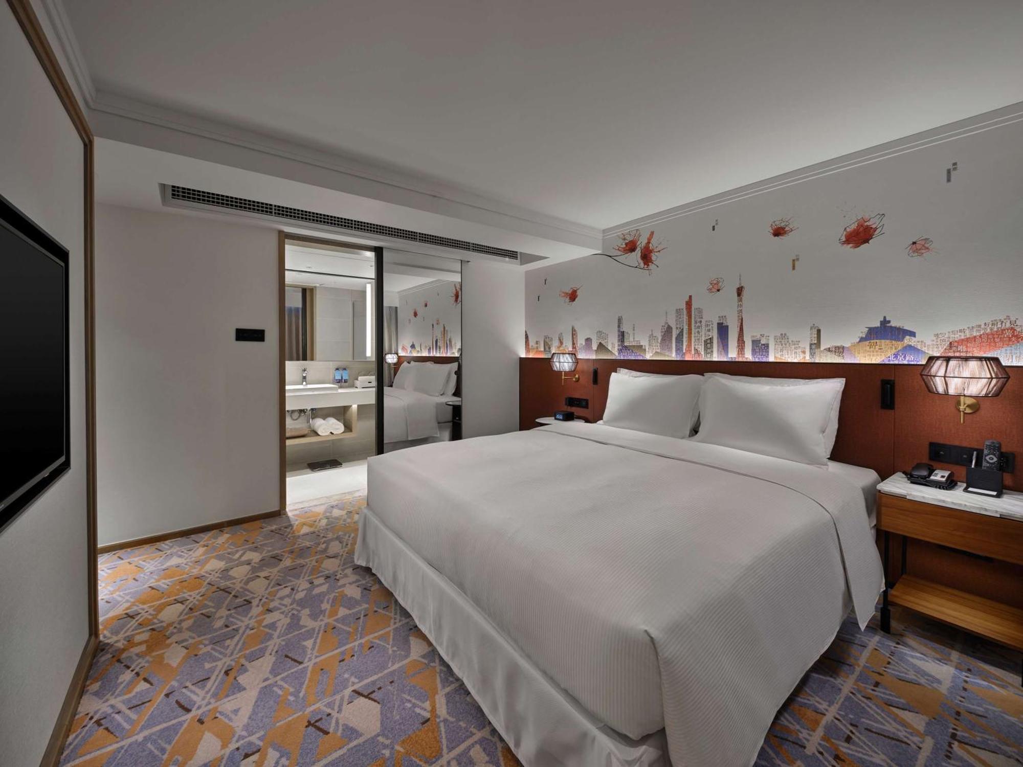 Junior King Suite