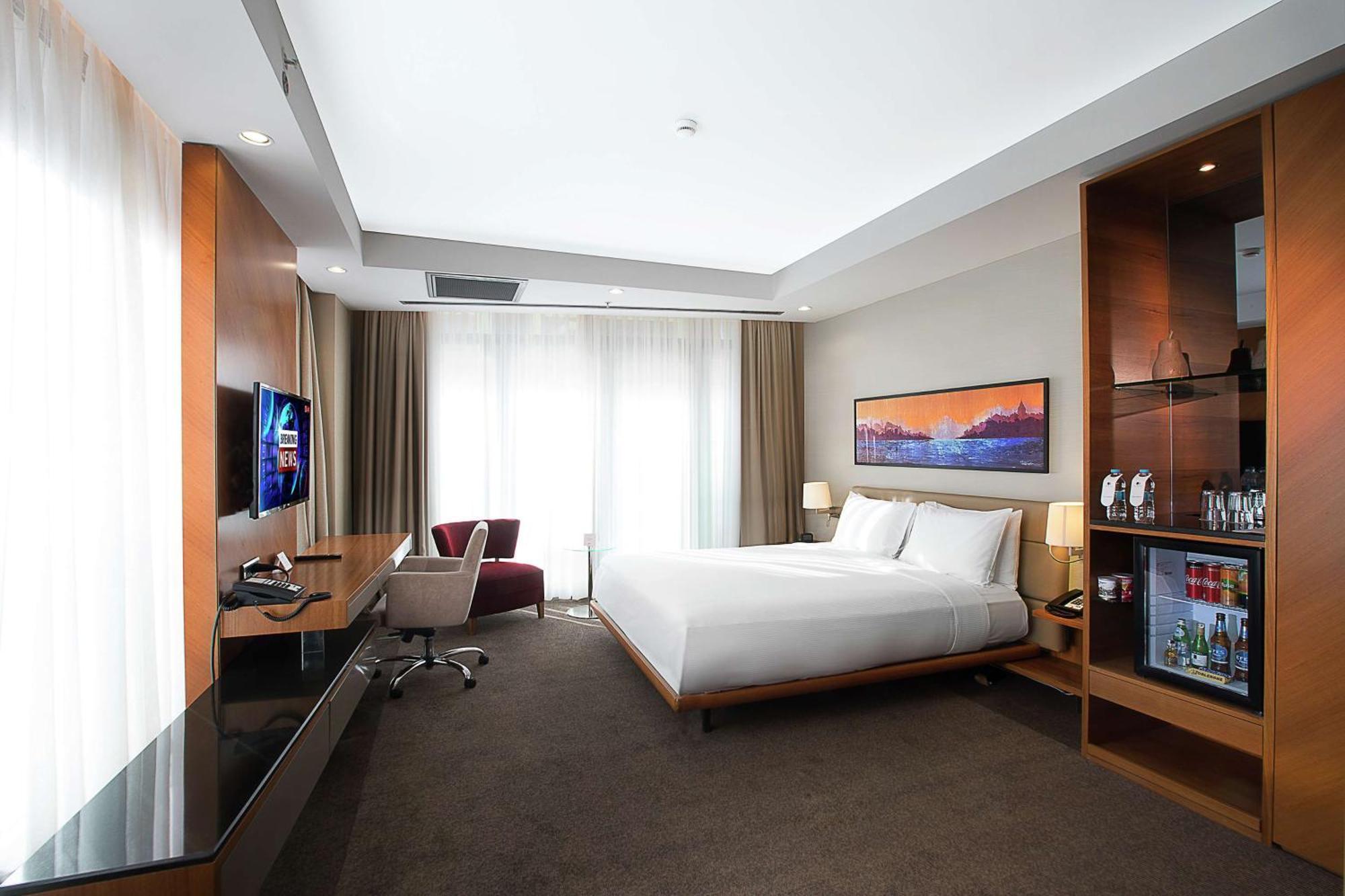 King Guest Room,1552672597:JPEG