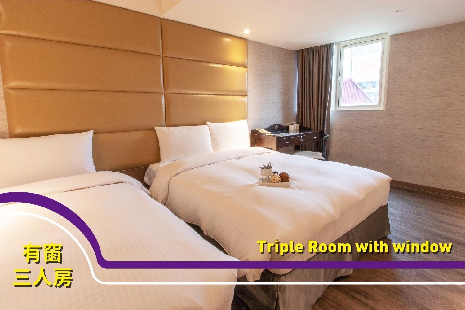 Deluxe Triple Room with Window,1352504677:JPEG