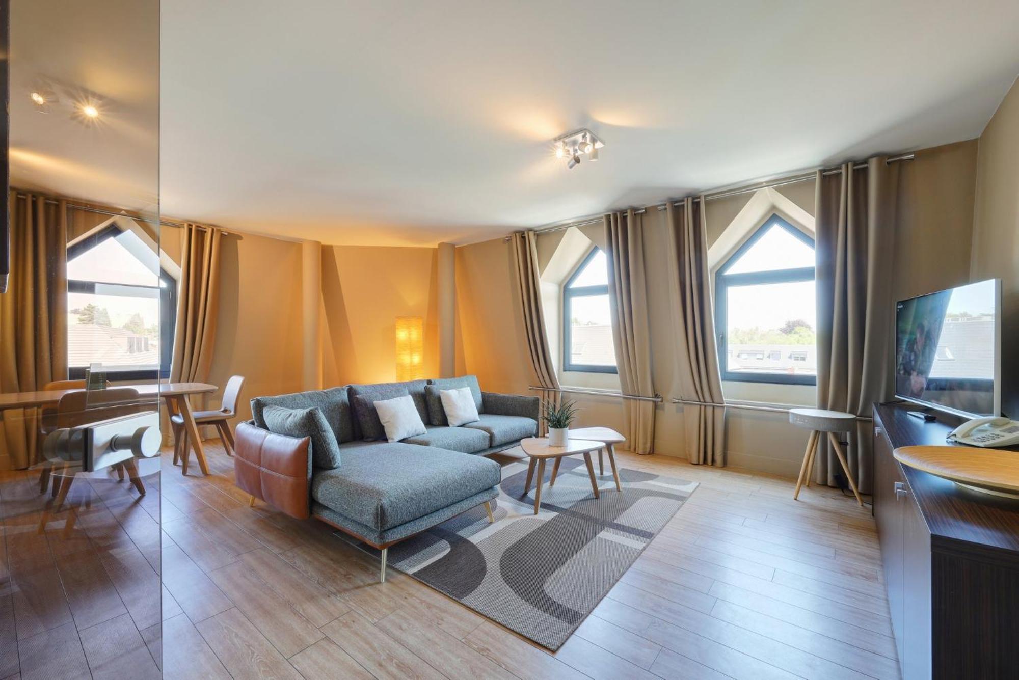 Two-Bedroom Apartment,1090010370:JPEG