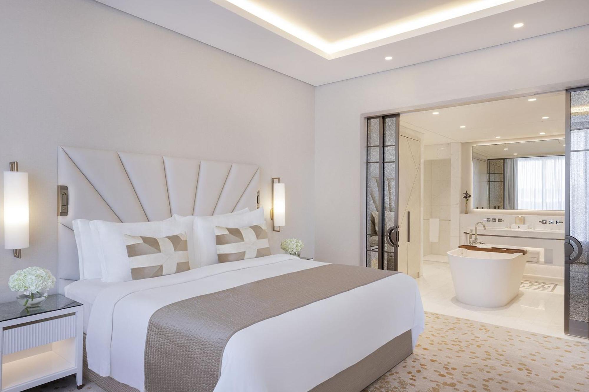 Metropolitan Suite Sea View KYMA beach access Signature St Regis Butler Service