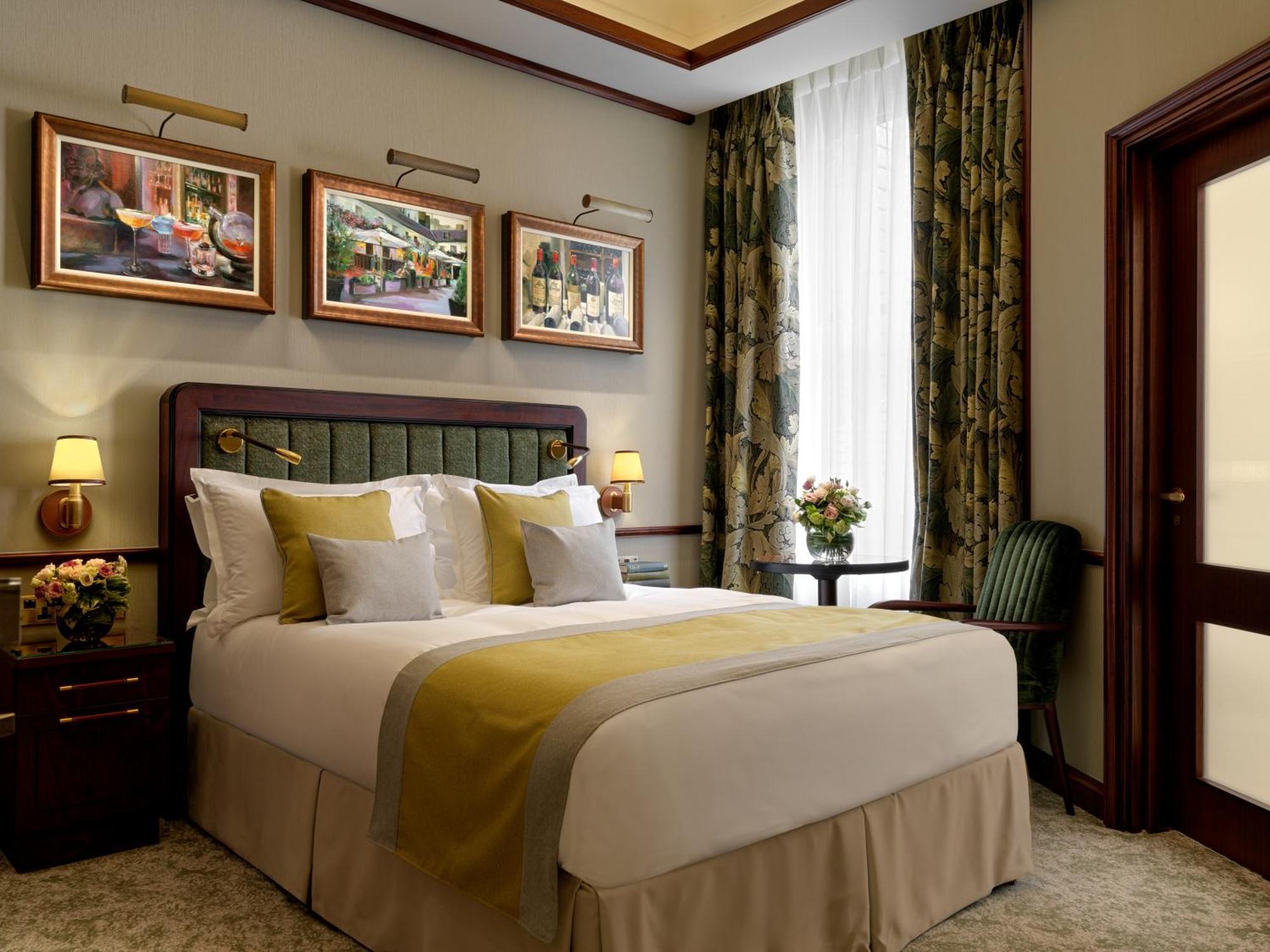 Classic Queen Room,568318449:JPEG