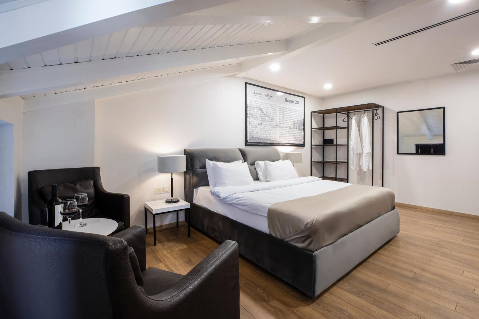 Superior Double Room City View Balcony