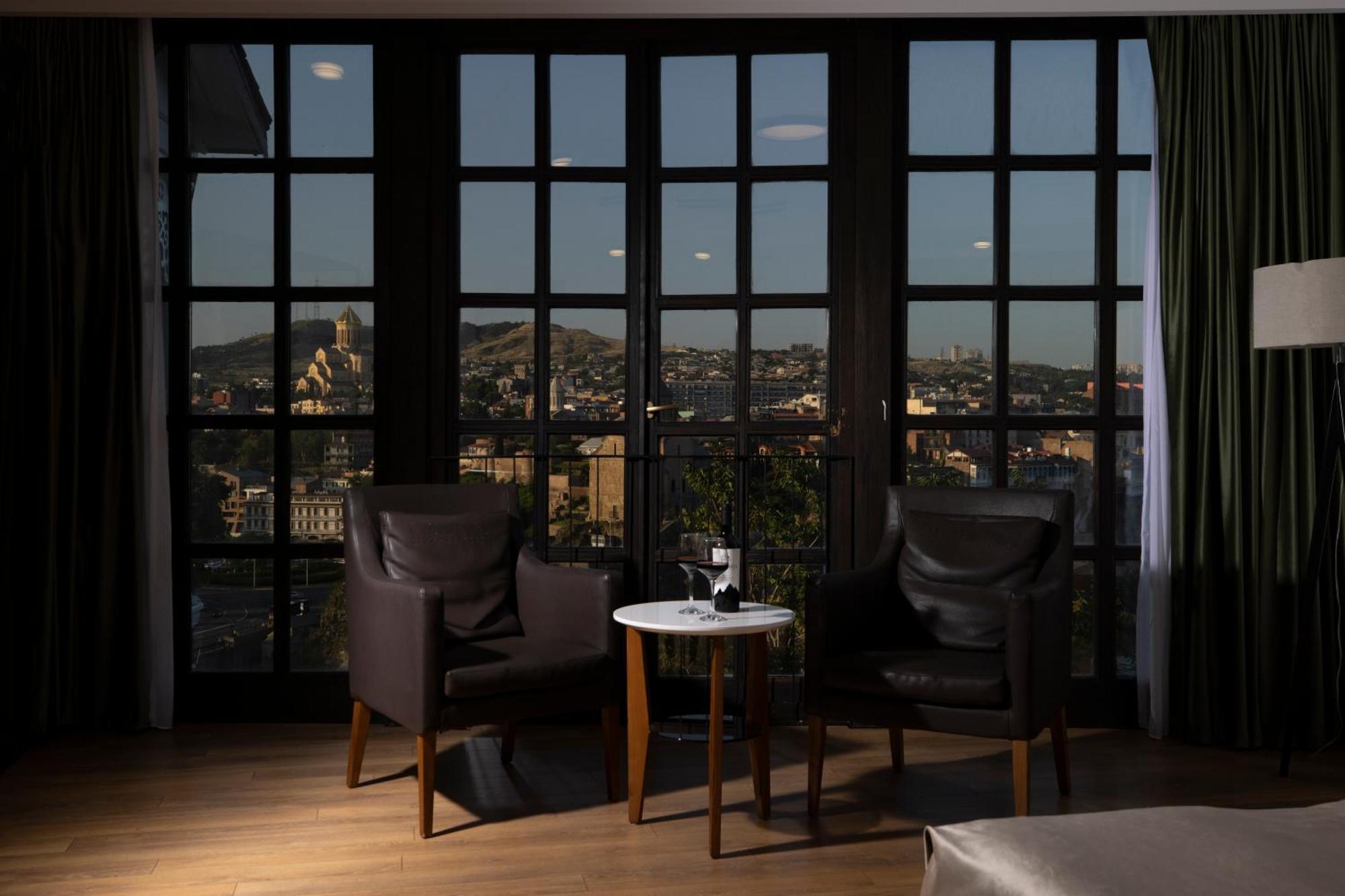 Superior King Room