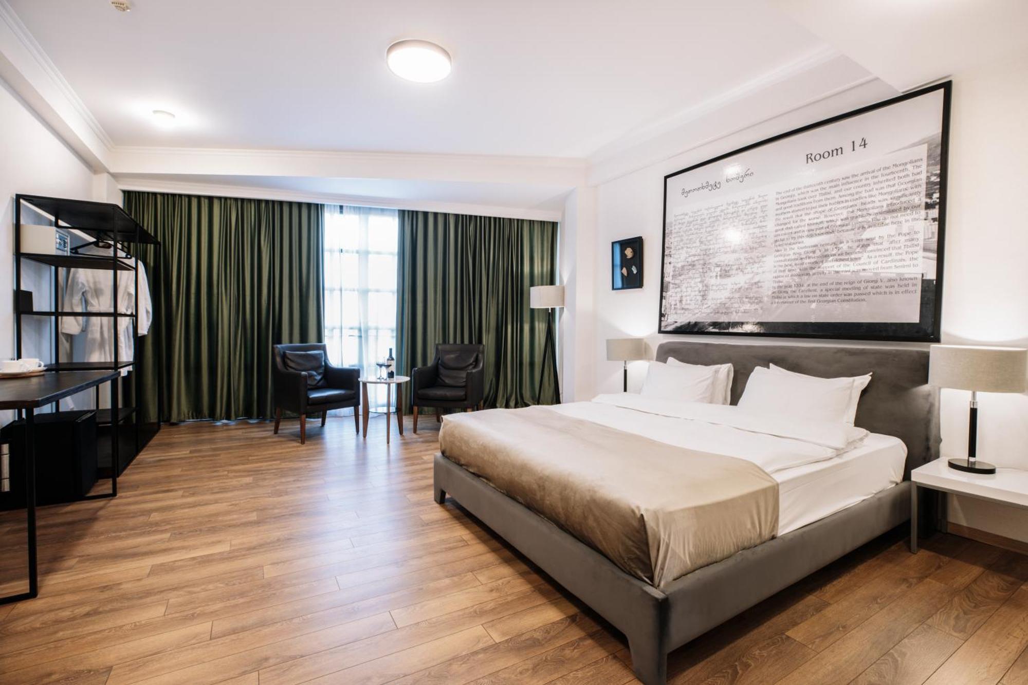 Superior King Room
