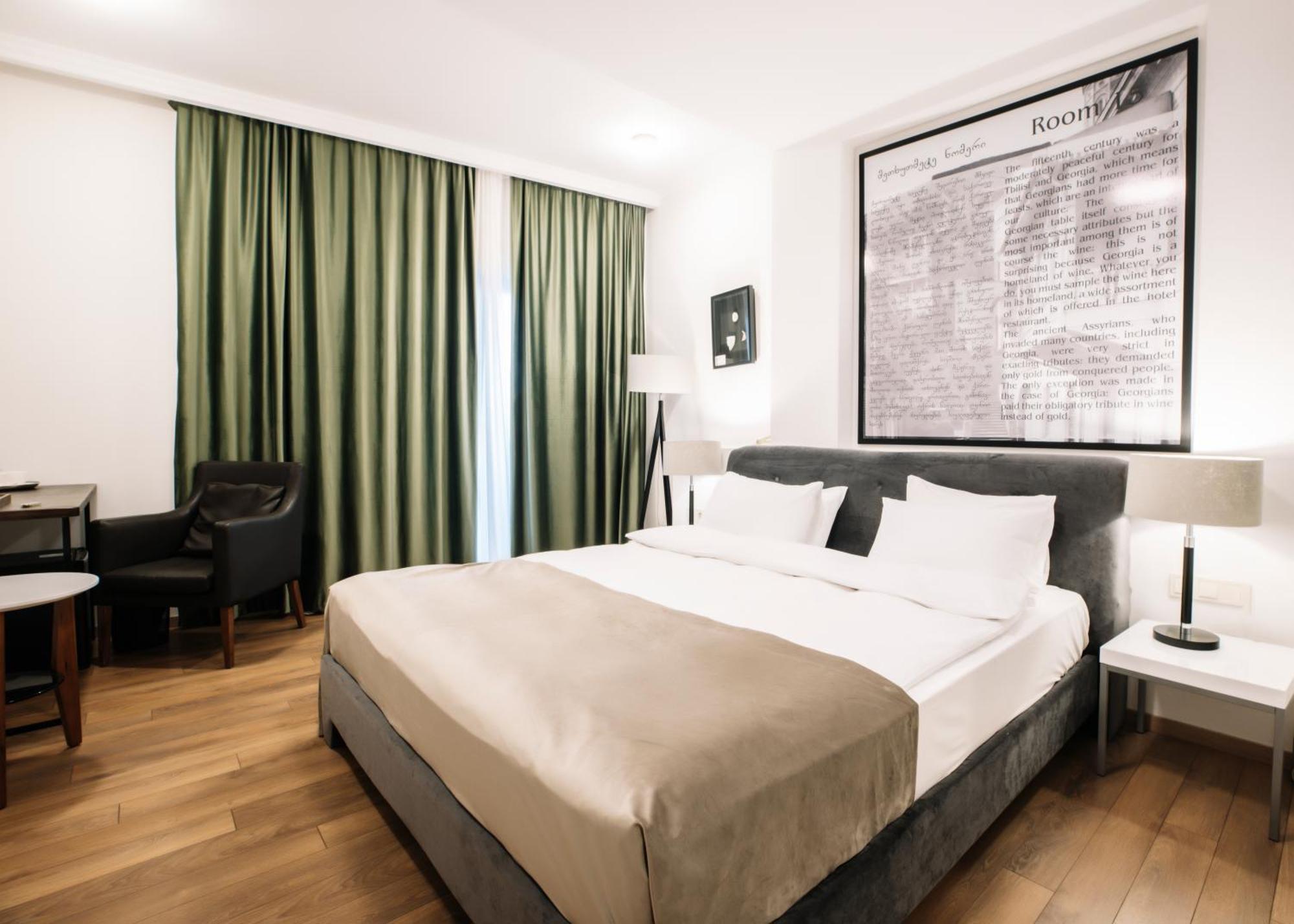 Superior Double Room City View Balcony