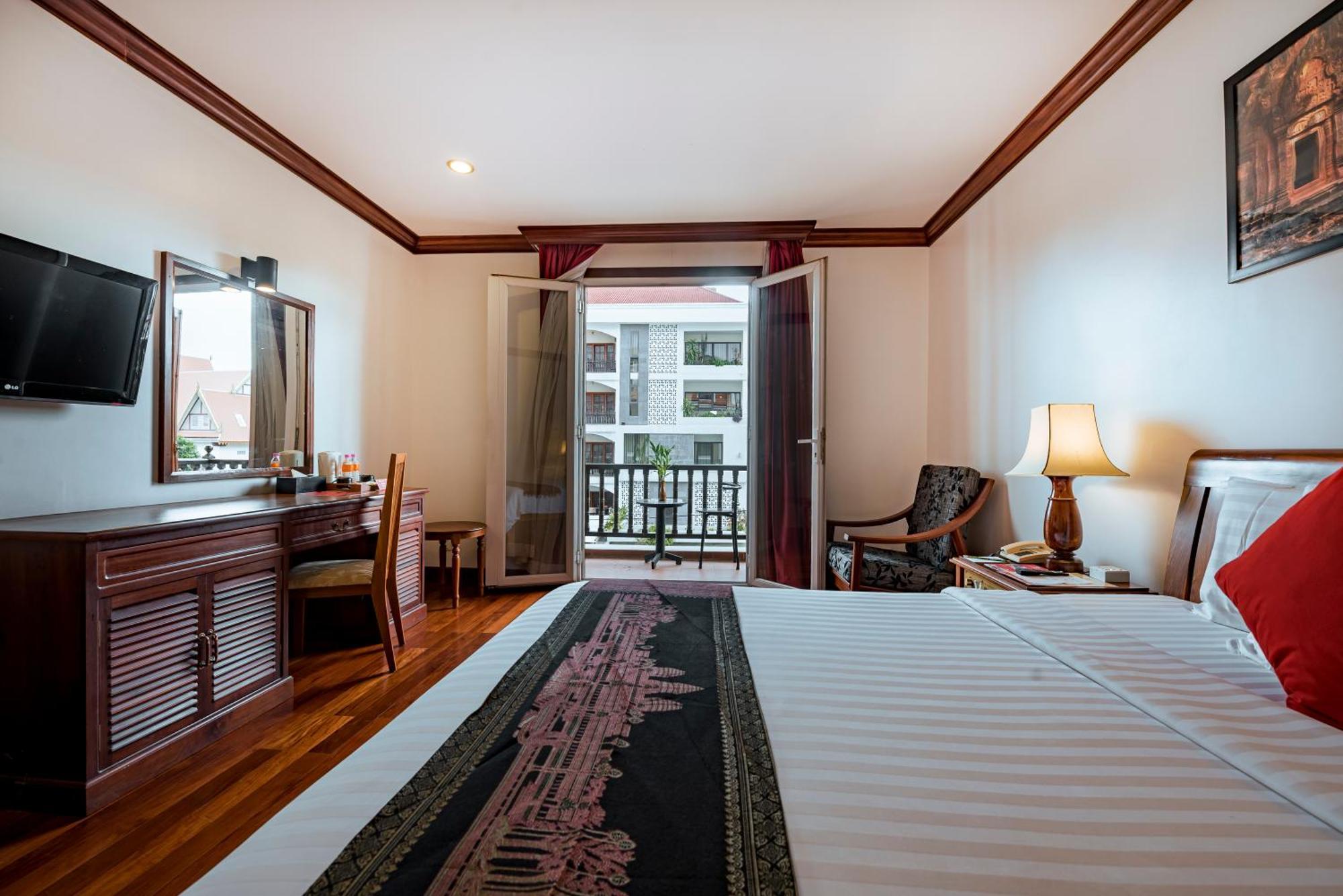 Deluxe King Room Balcony