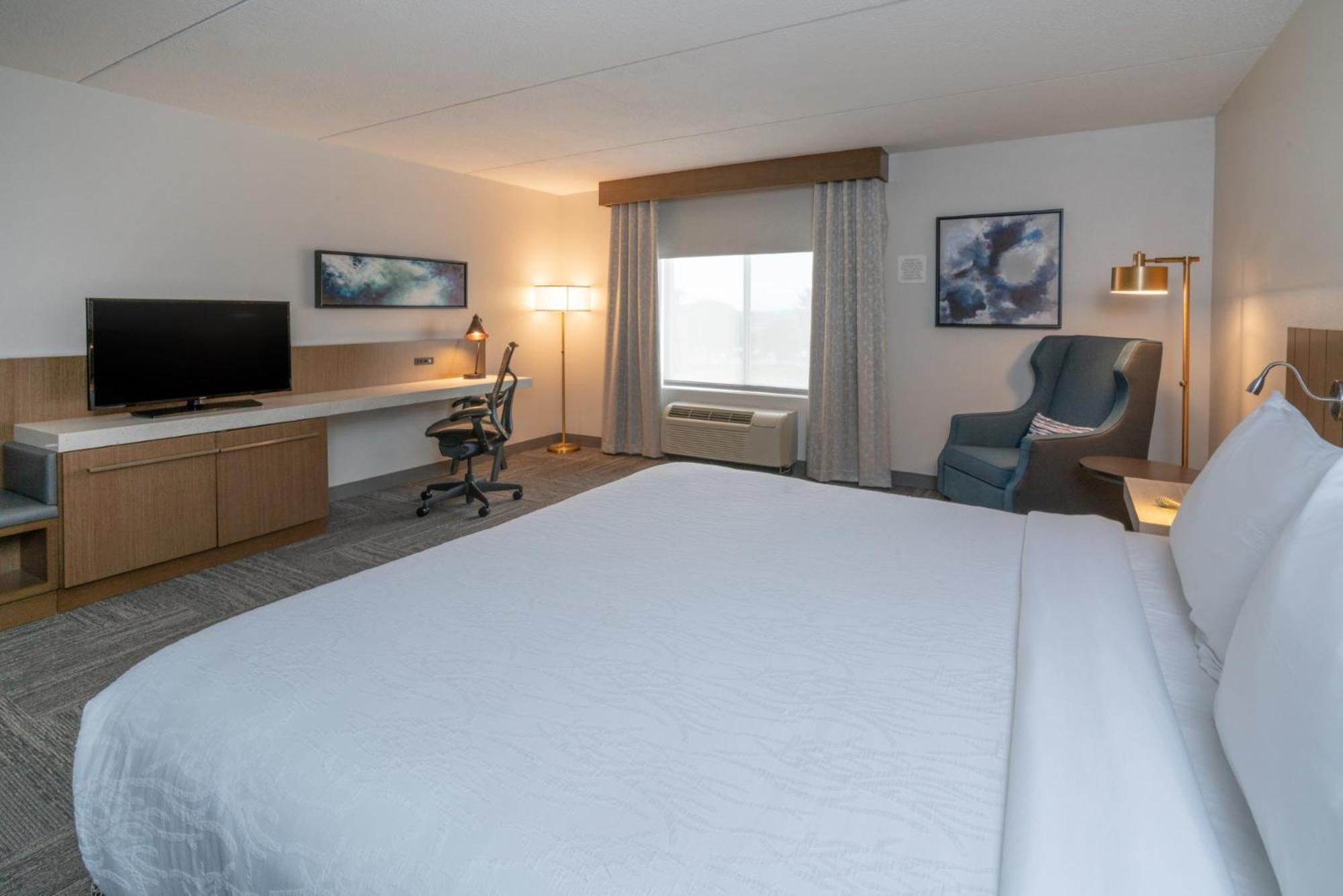 King Room,1556236780:JPEG