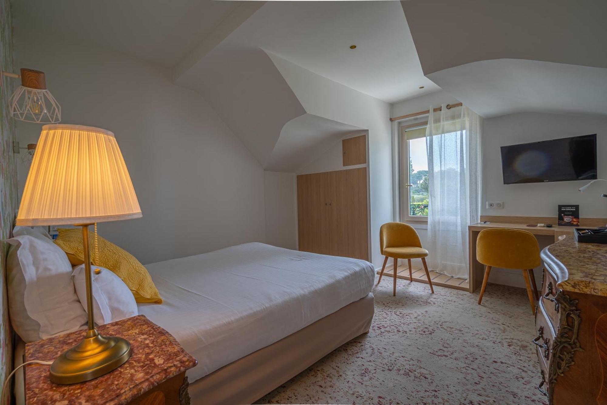Triple Room,642843600:JPEG