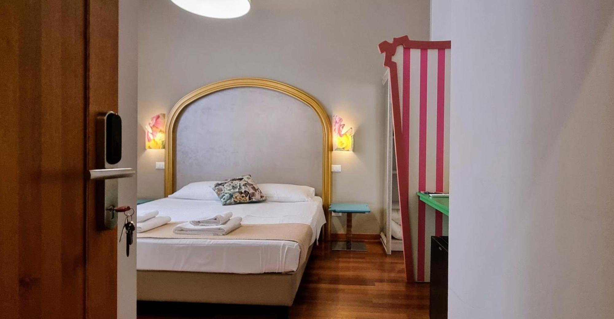Deluxe Room,1558795870:JPEG