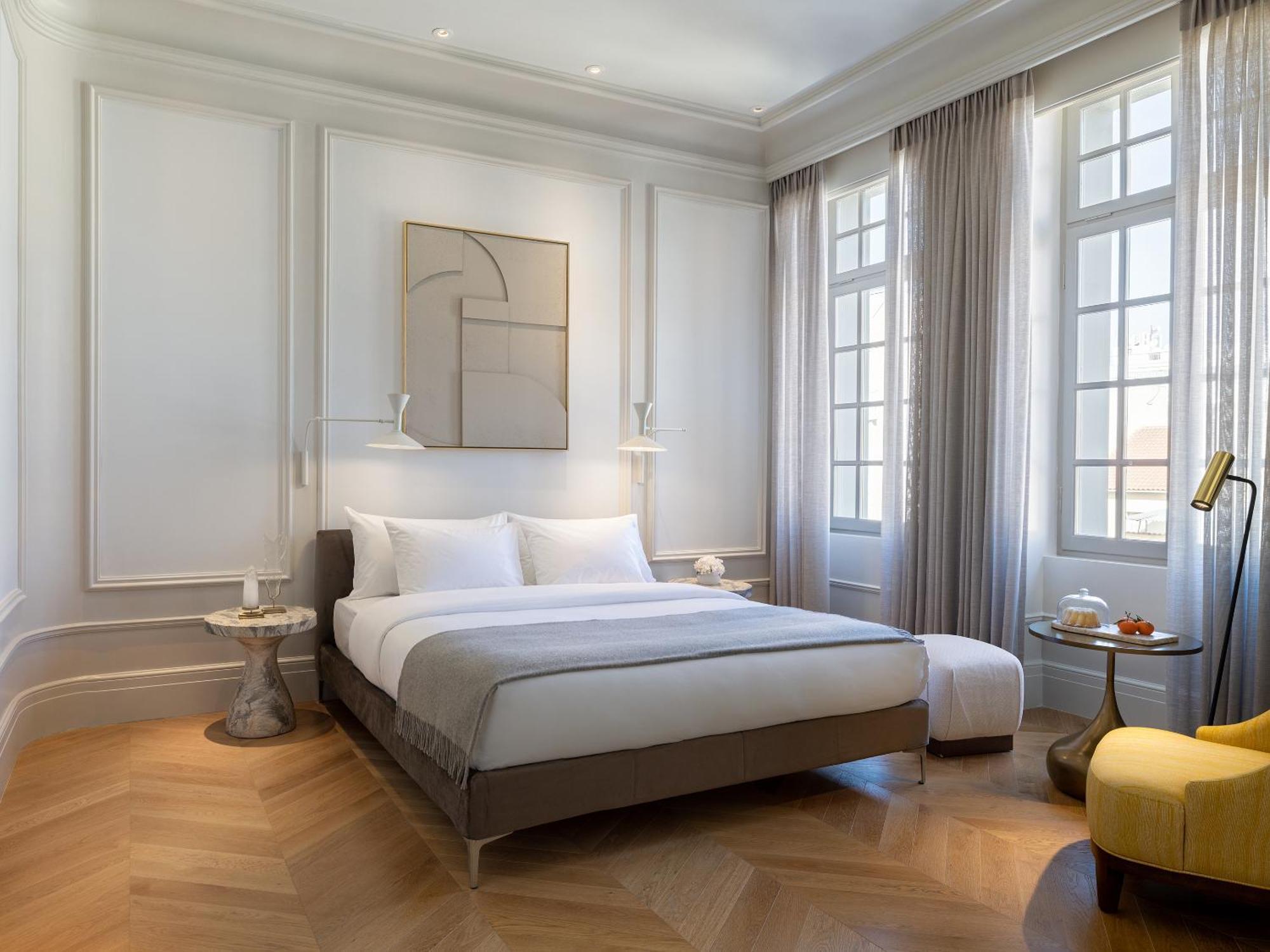 Deluxe Room,1559121835:JPEG