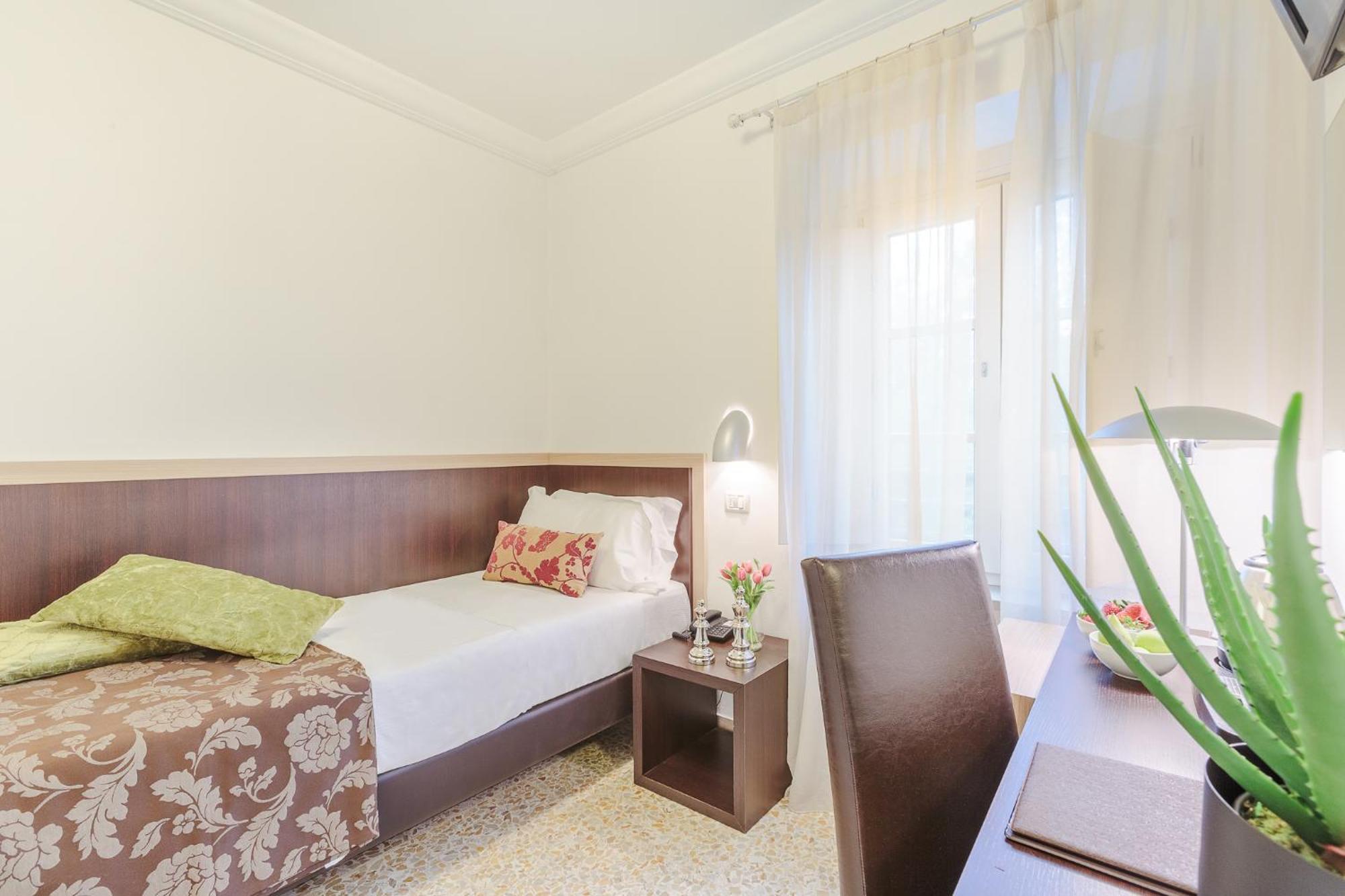 Single Room,1562929105:JPEG