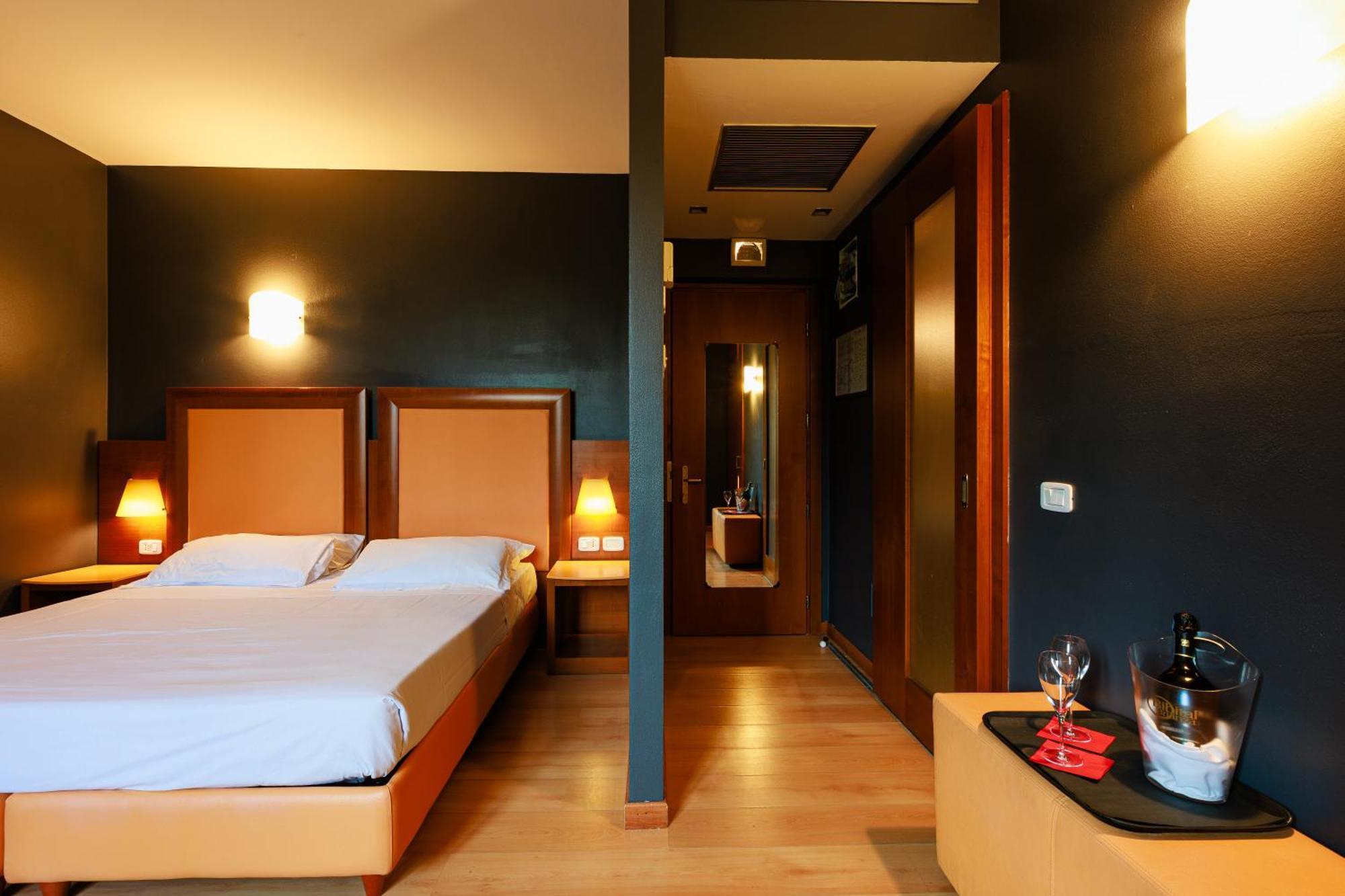 Double or Twin Room,1563291157:JPEG