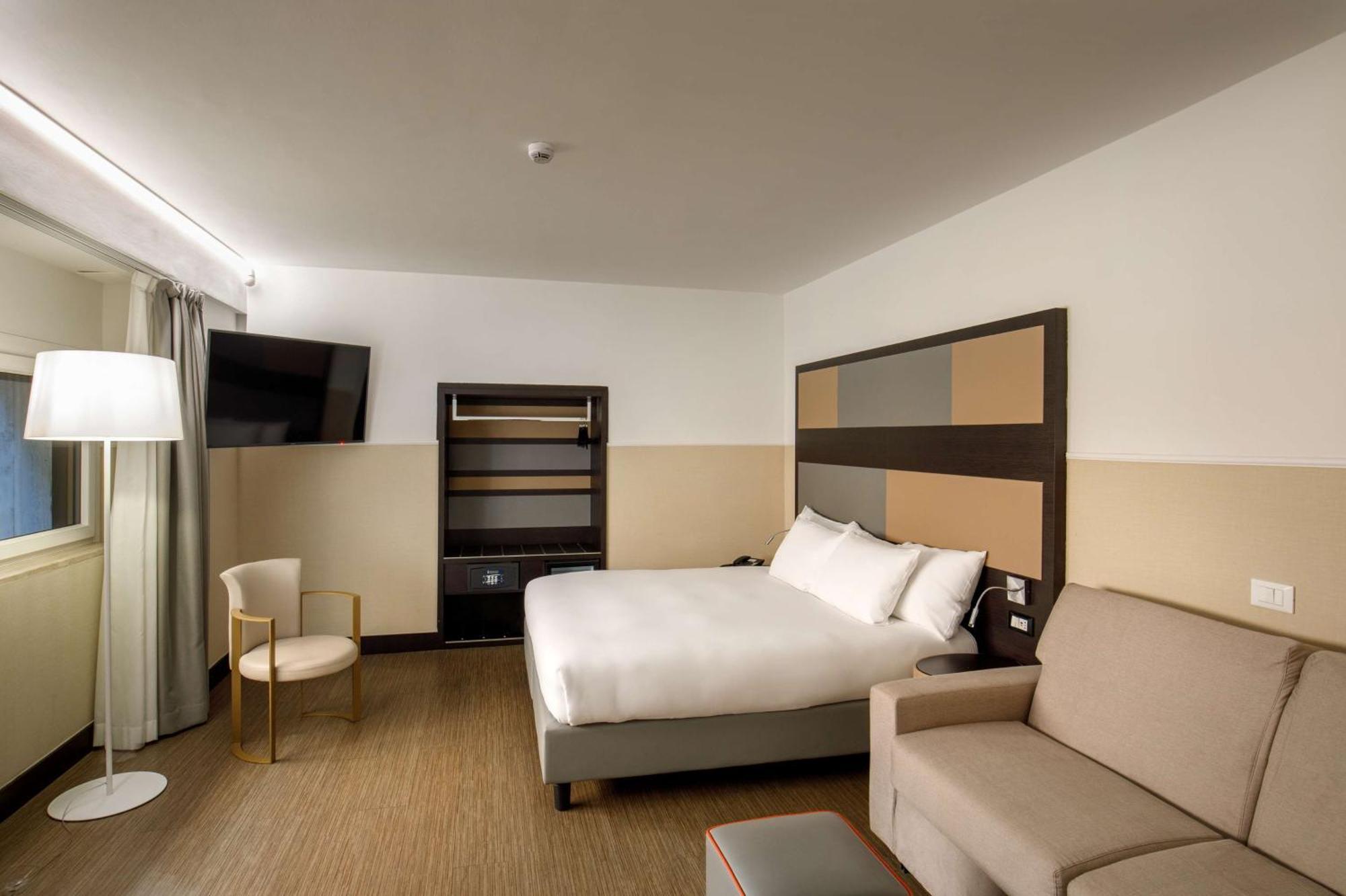 Superior King Room Sofa Bed