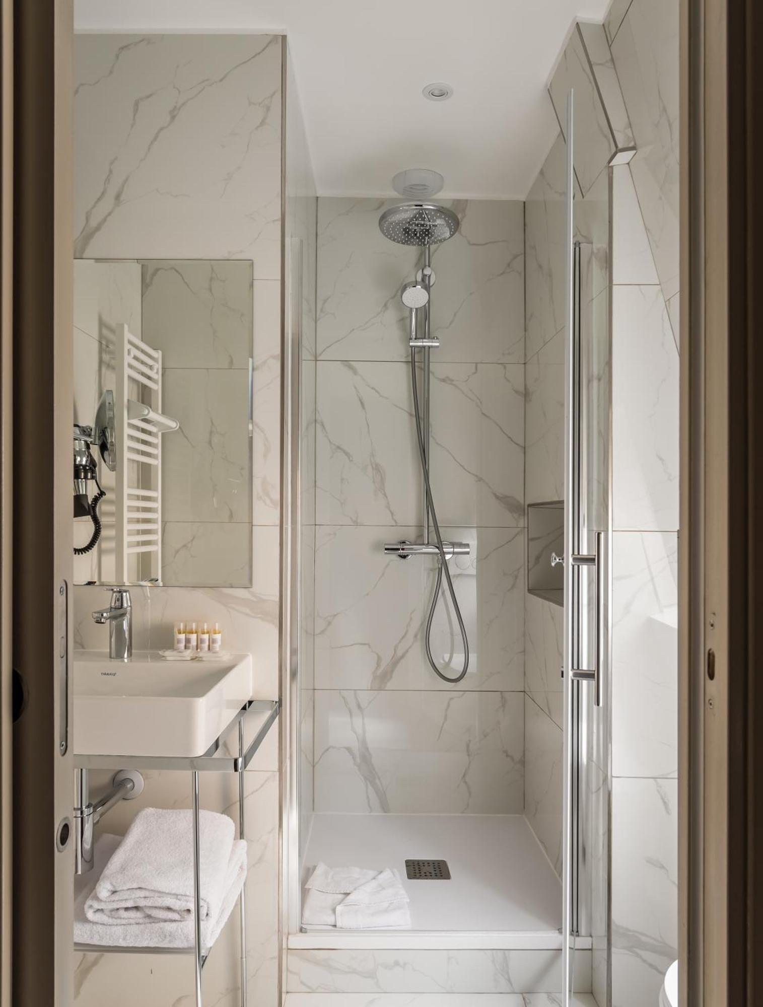 Superior Double Room,1580163071:JPEG
