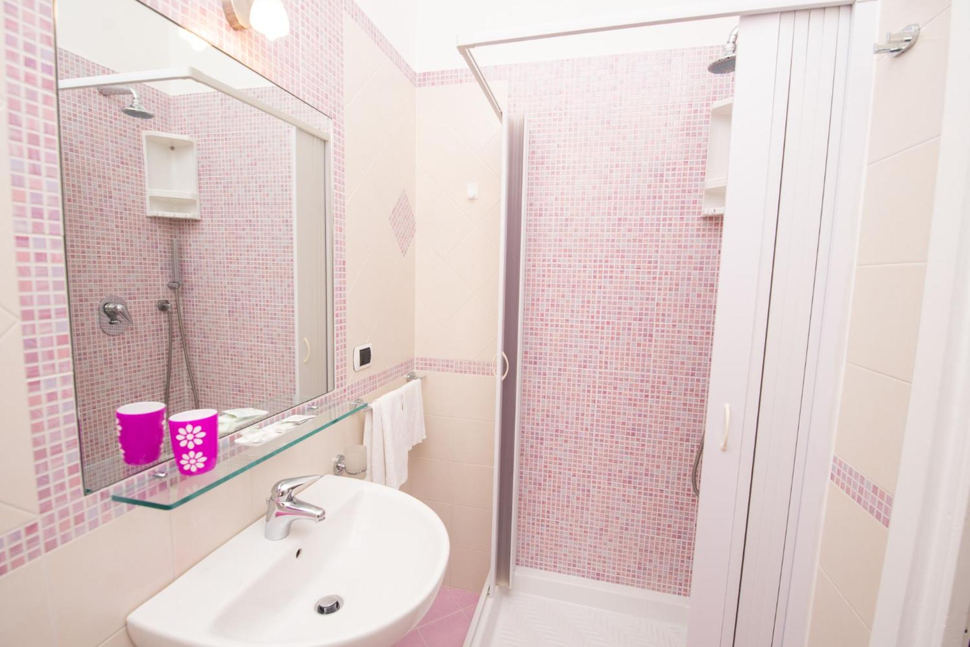 Standard Double Room,1580186967:JPEG