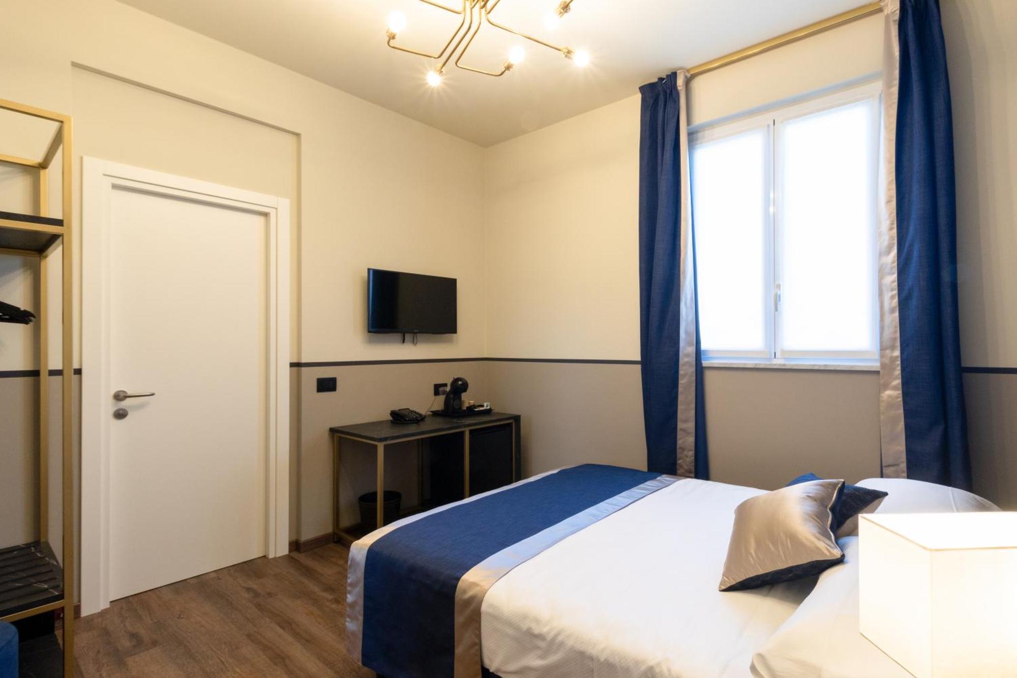 Queen Room,1581216489:JPEG