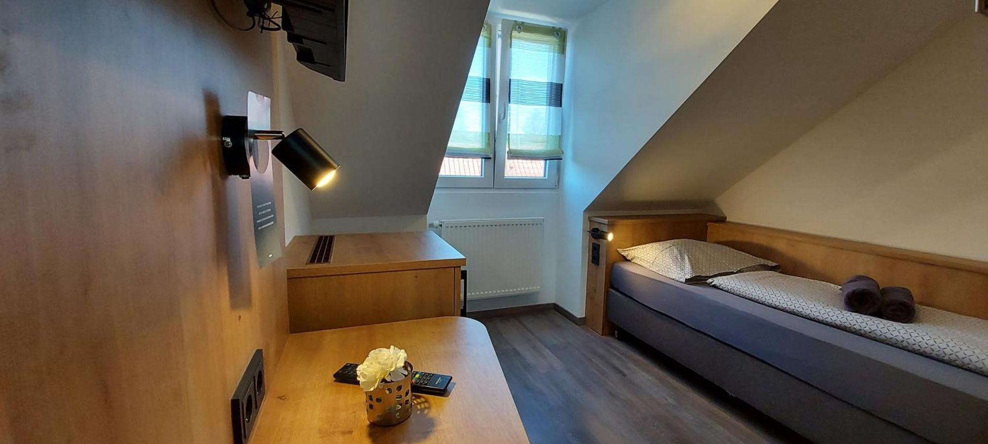 Single Room,1125172188:JPEG