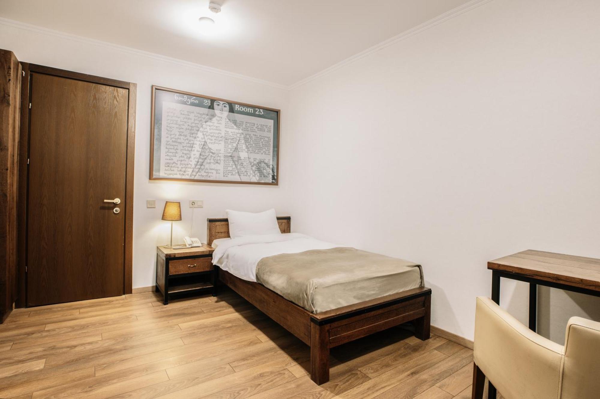Standard Single Room City View Without Balcony