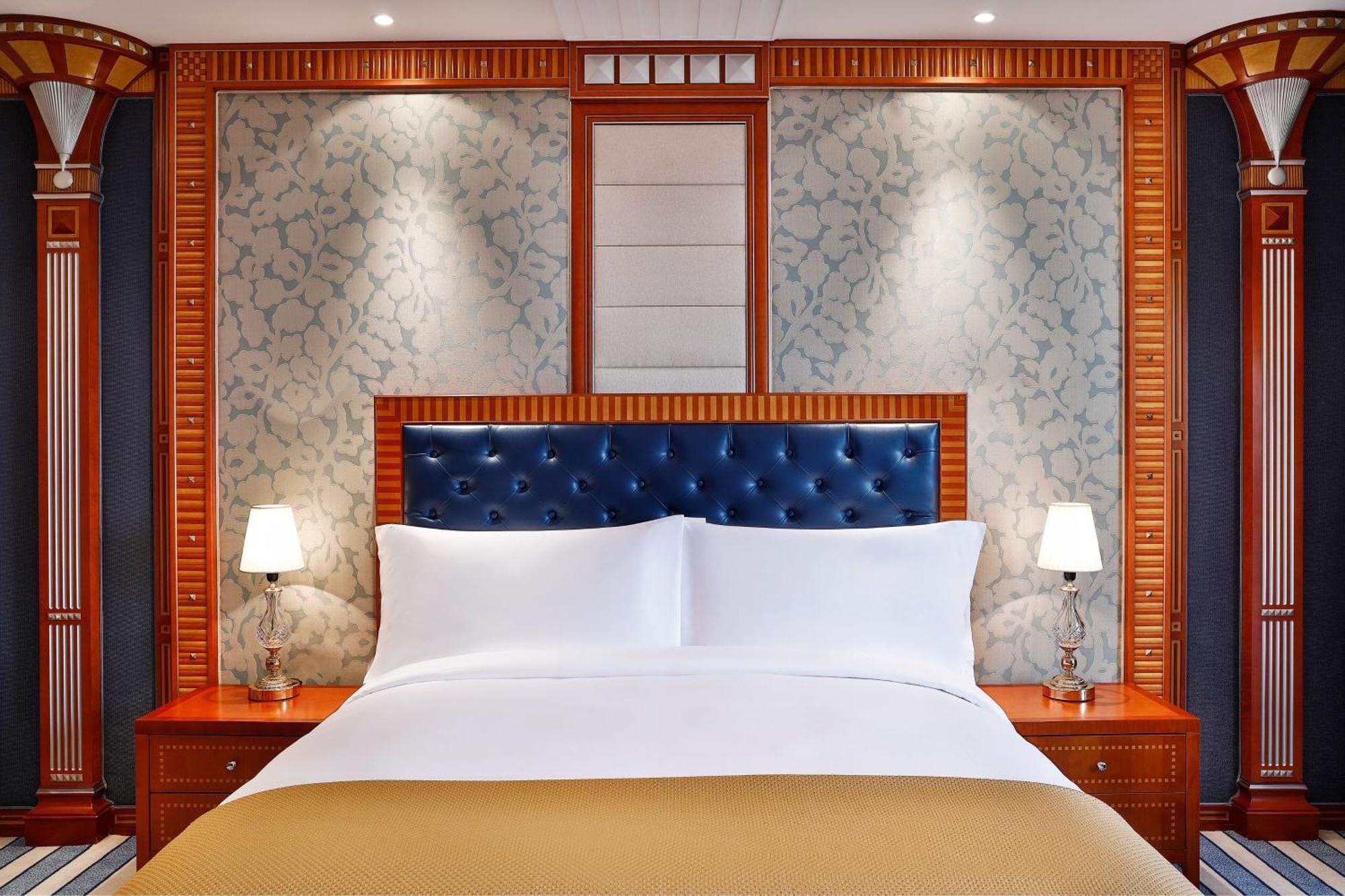 Premier Room 1 King City view High floor