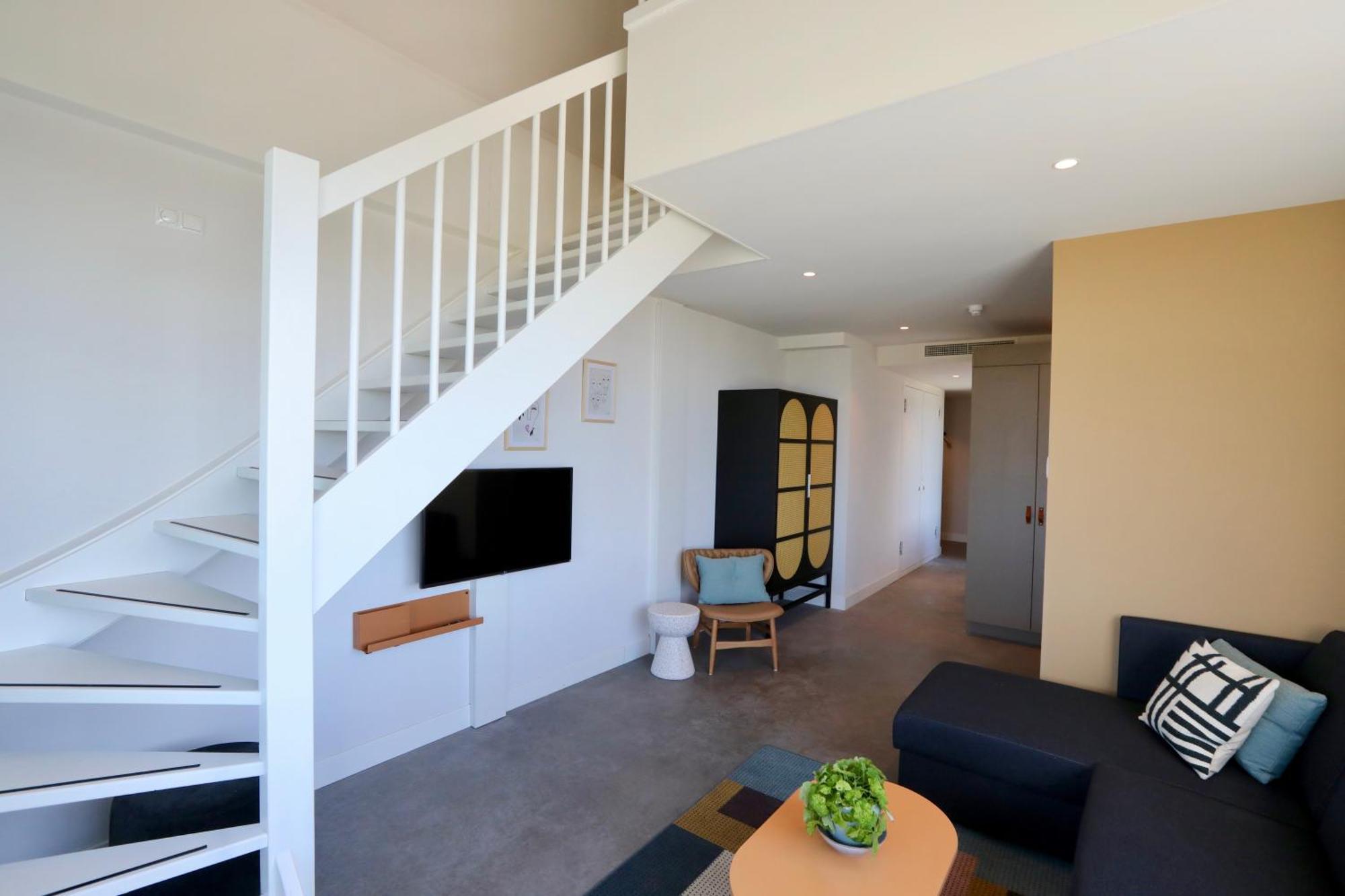 1-Bedroom Loft Patio