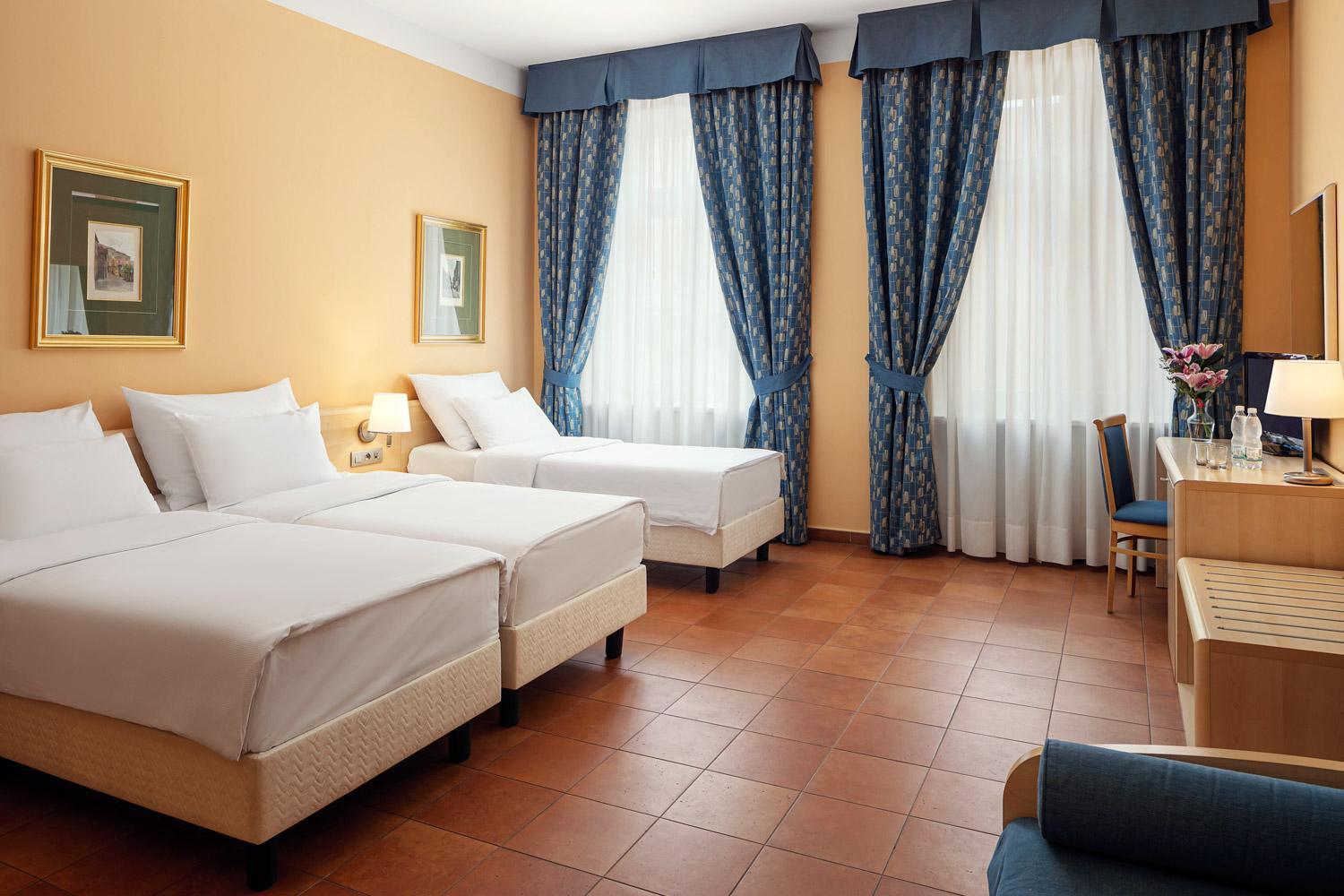 Triple Room,1586821785:JPEG