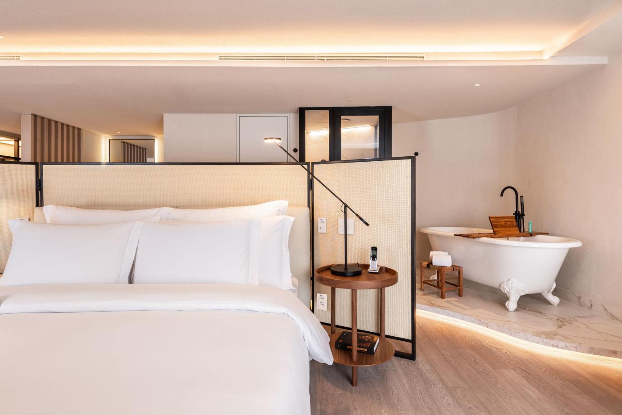Mayfair Suite