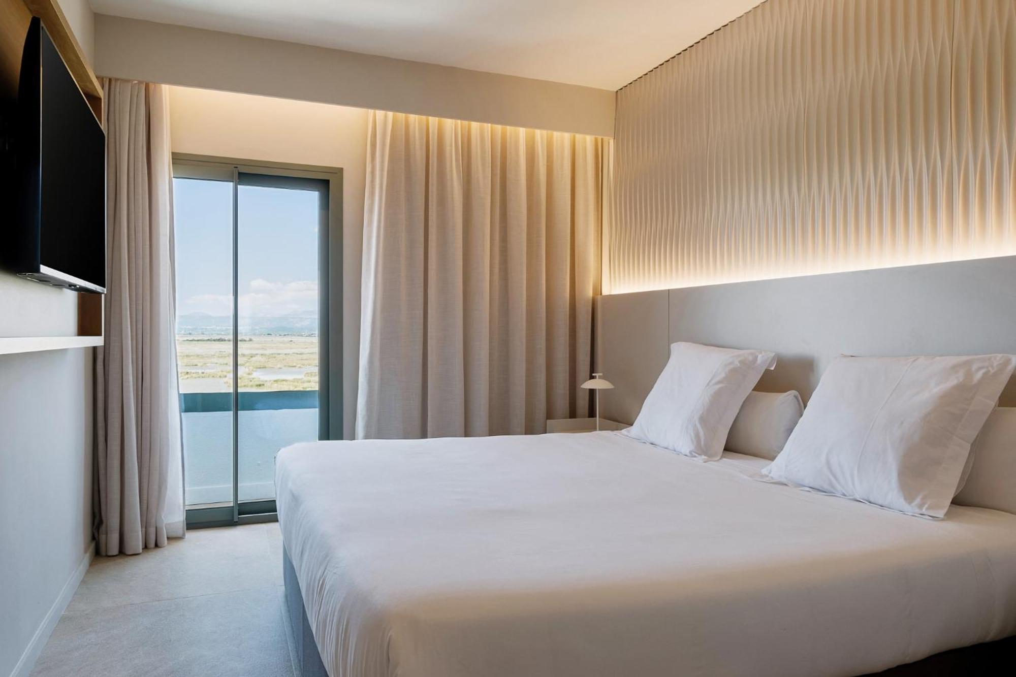 Suite con 2 Camere da Letto e Balcone